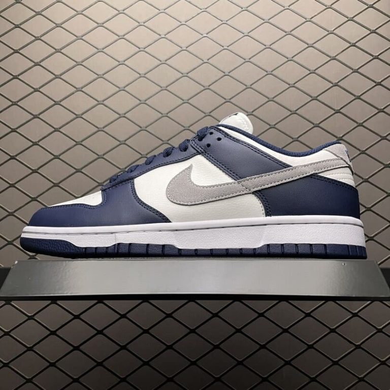 Dunk Low Summit White Midnight Navy