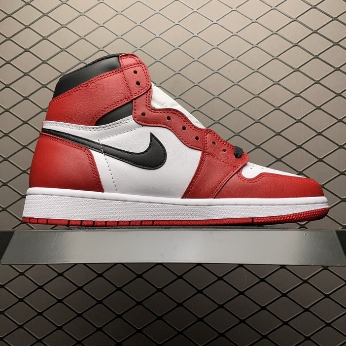 Air Jordan 1 Retro High Chicago (2015)