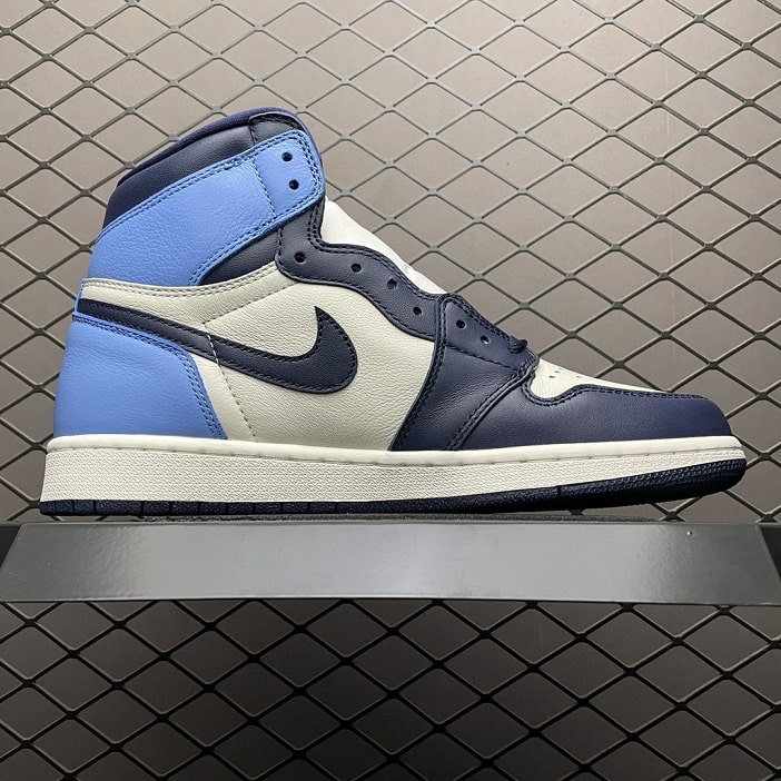 Air Jordan 1 Retro High Obsidian UNC