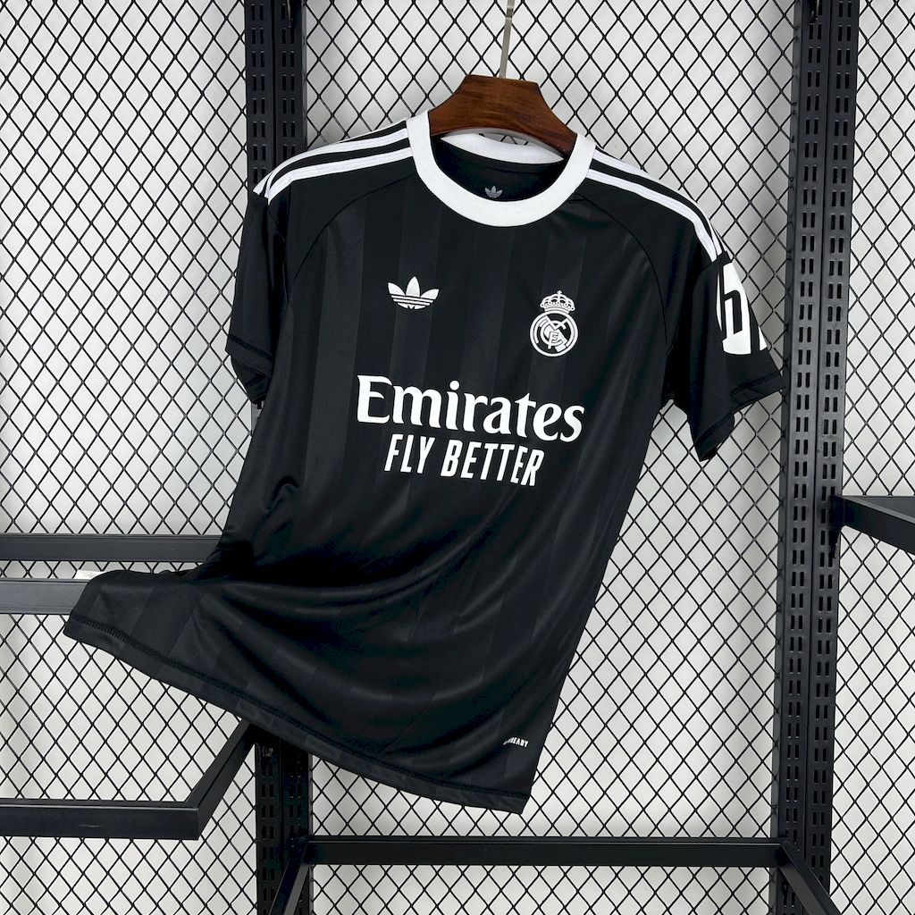 Real Madrid 2025/26 Training Jersey