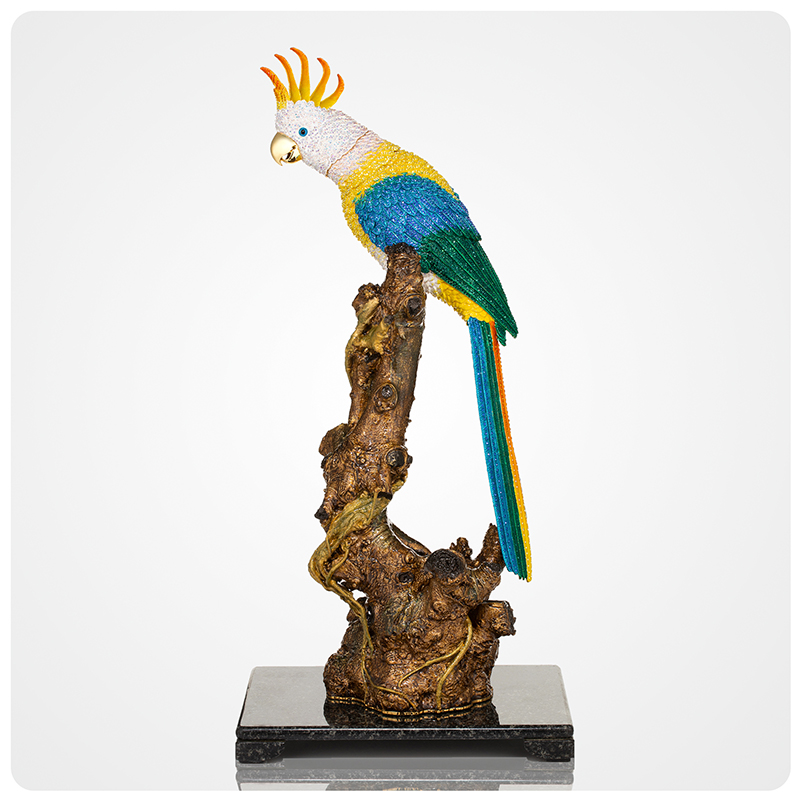 Crowned as King – Crowned Parrot Ornament