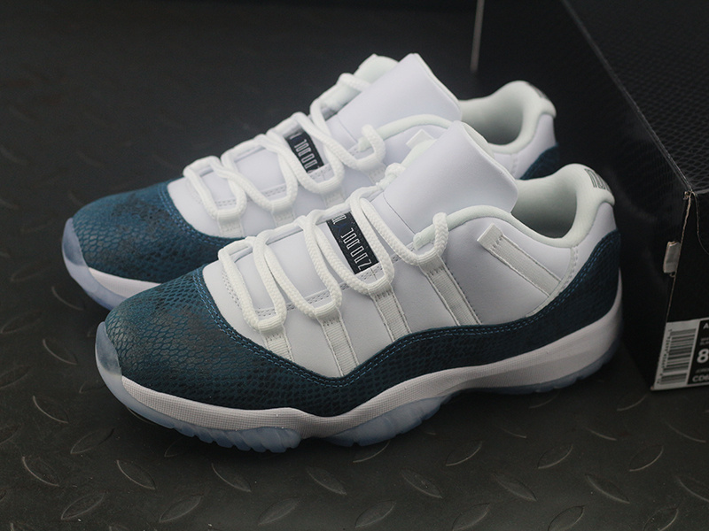 Jordan 11 Retro Low LE Blue Snakeskin