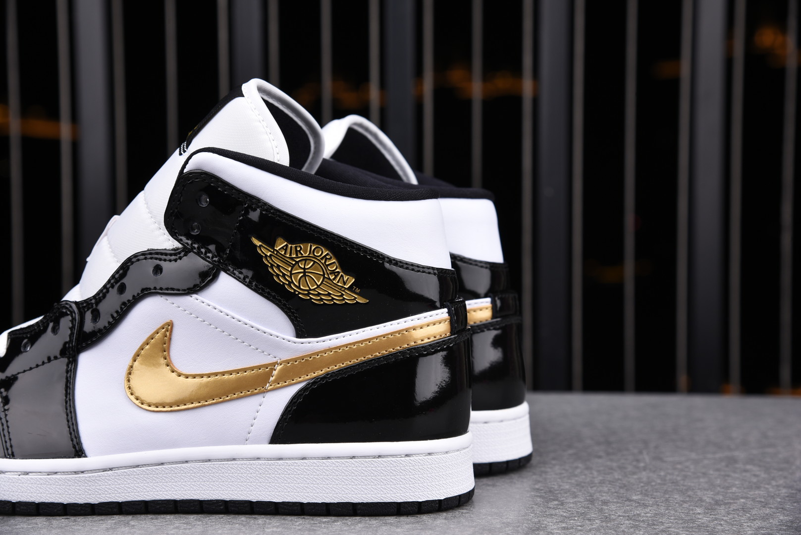 Jordan 1 Mid Patent Black White Gold