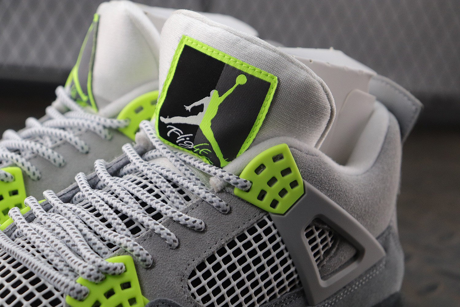 Jordan 4 Retro SE 95 Neon