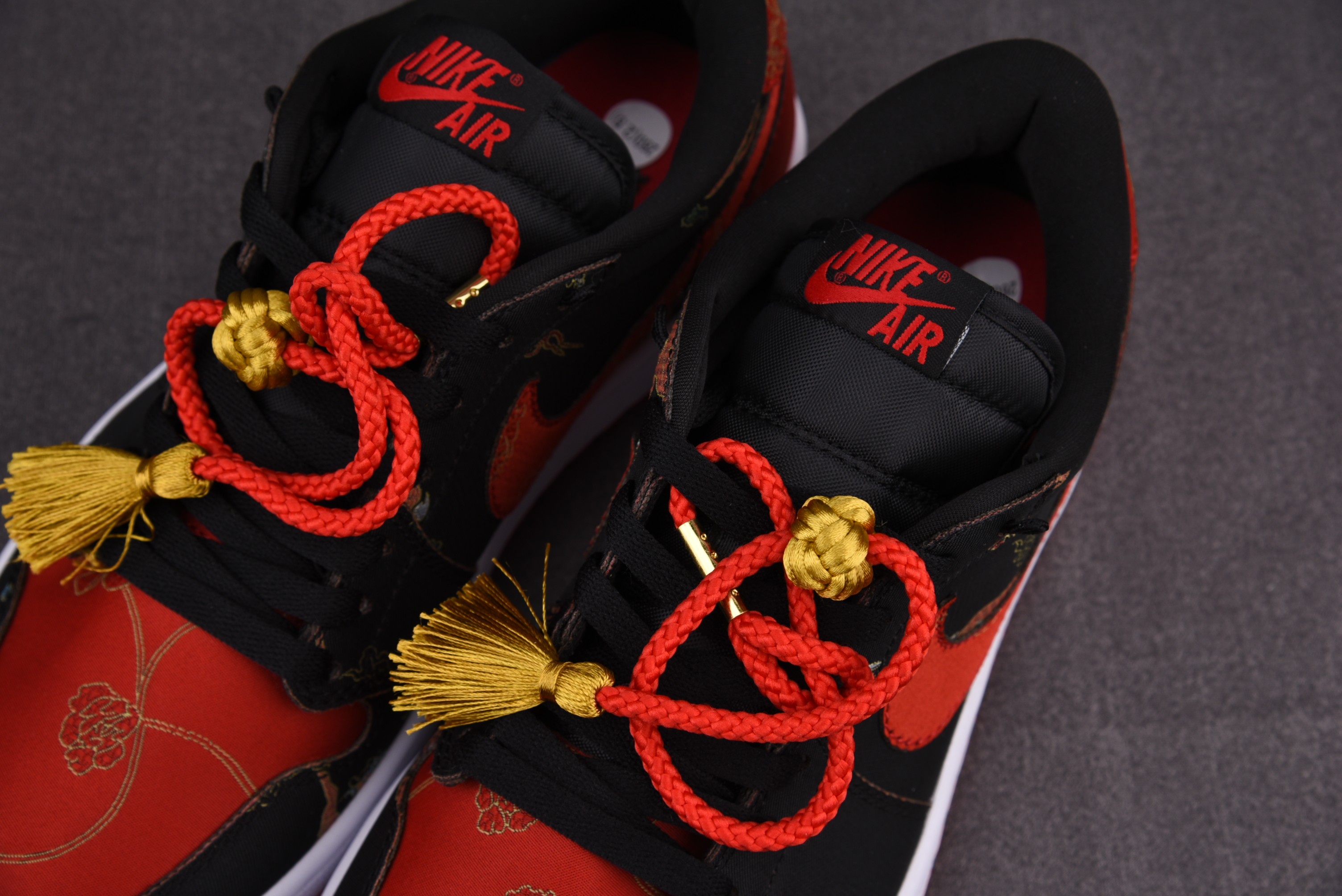 Jordan 1 Low OG Chinese New Year