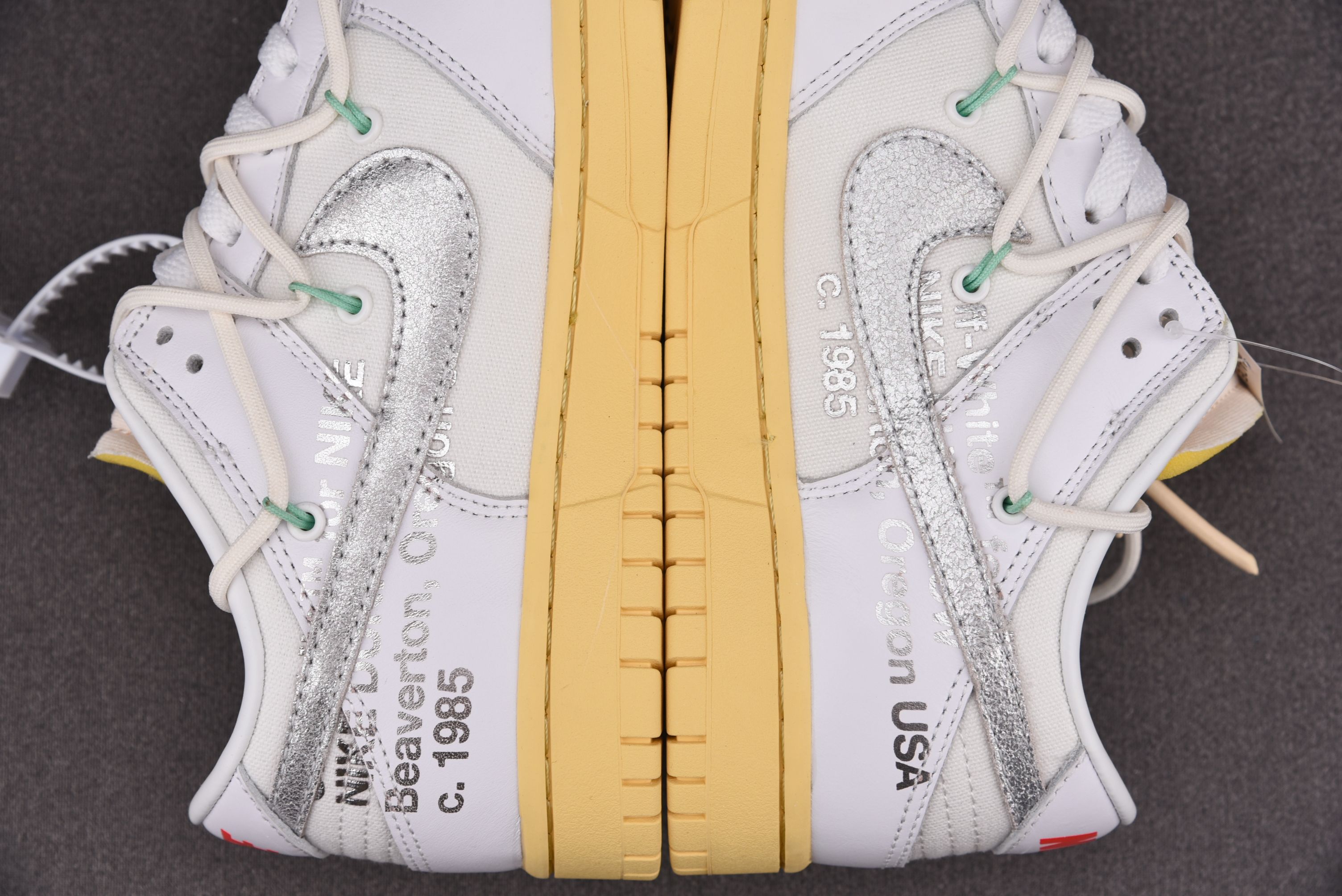 Nike Dunk Low   Lot 1