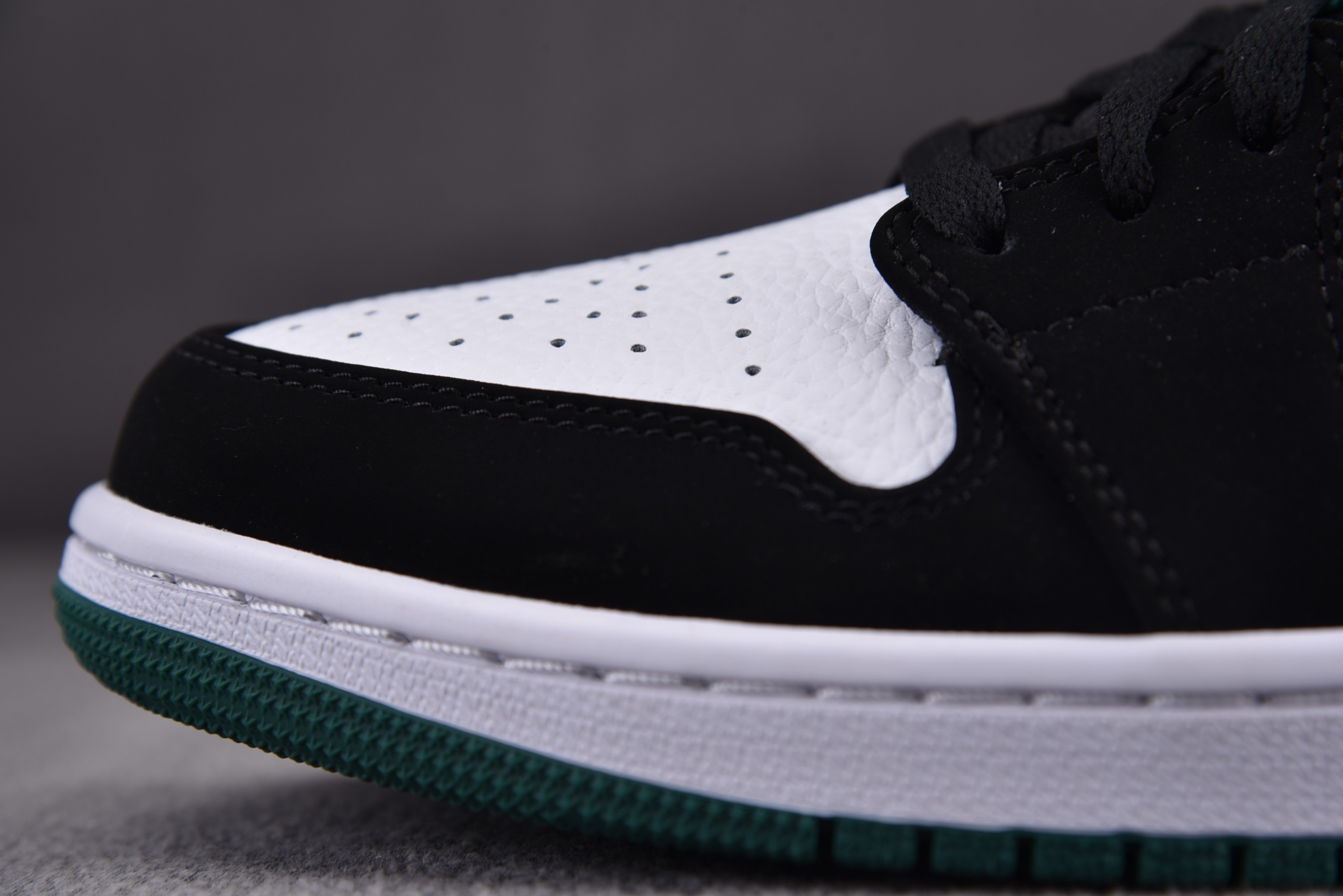 Jordan 1 Low White Black Mystic Green
