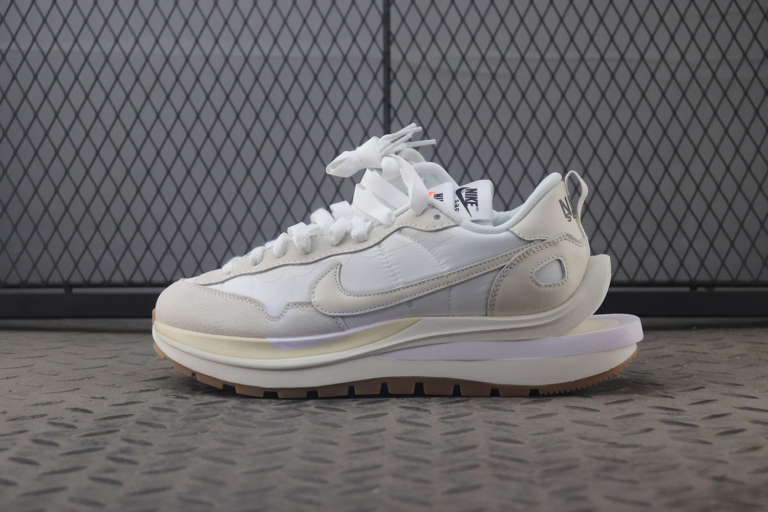 Nike Vaporwaffle Sacai Sail Gum