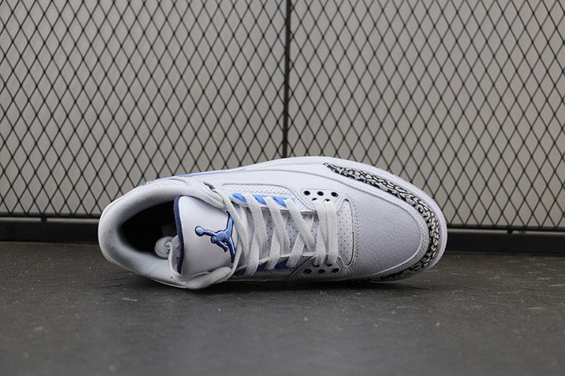 Air Jordan 3 UNC