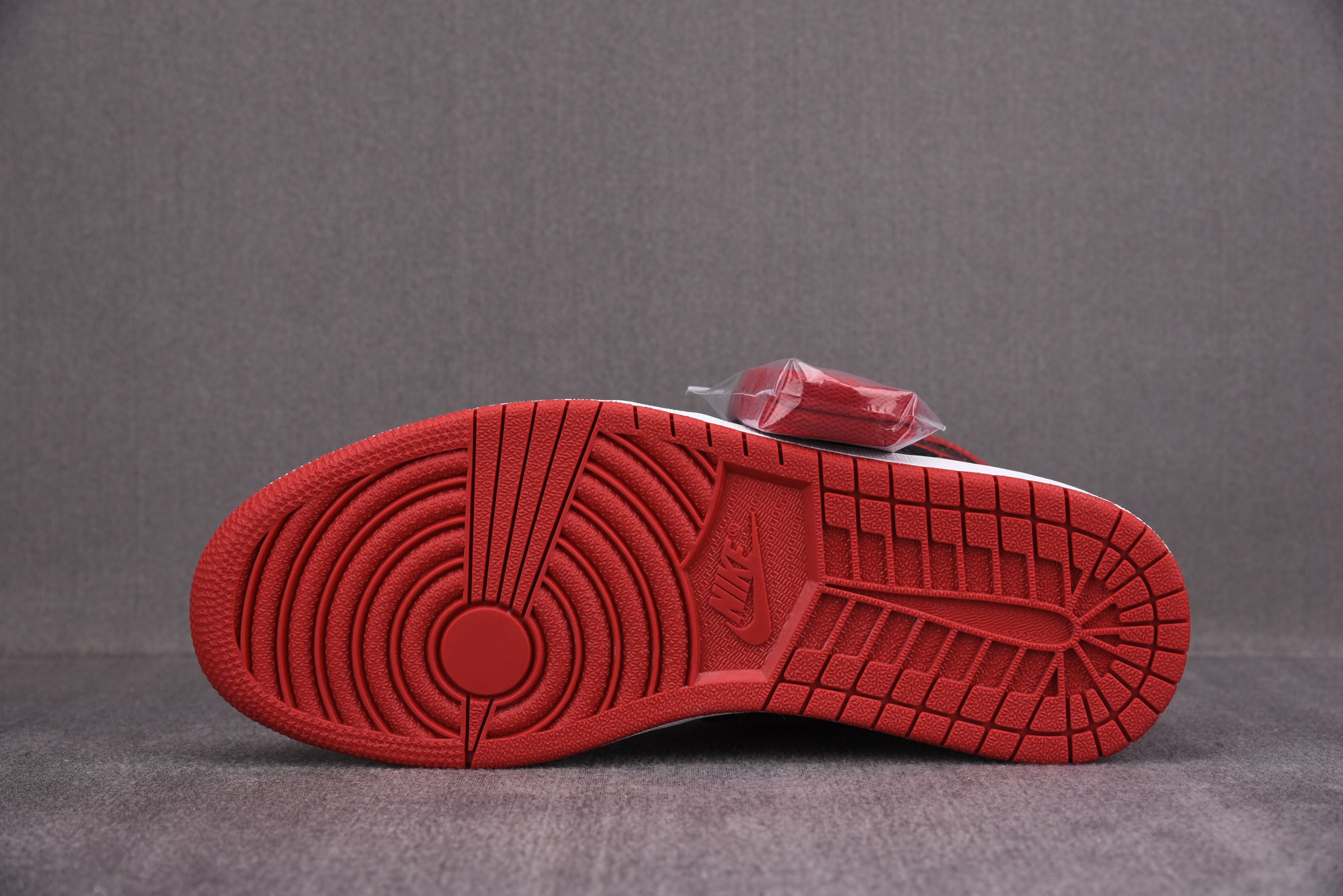 Jordan 1 Retro High OG Patent Bred