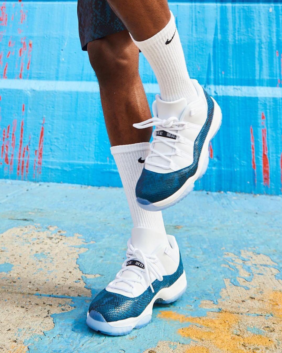 Jordan 11 Retro Low LE Blue Snakeskin