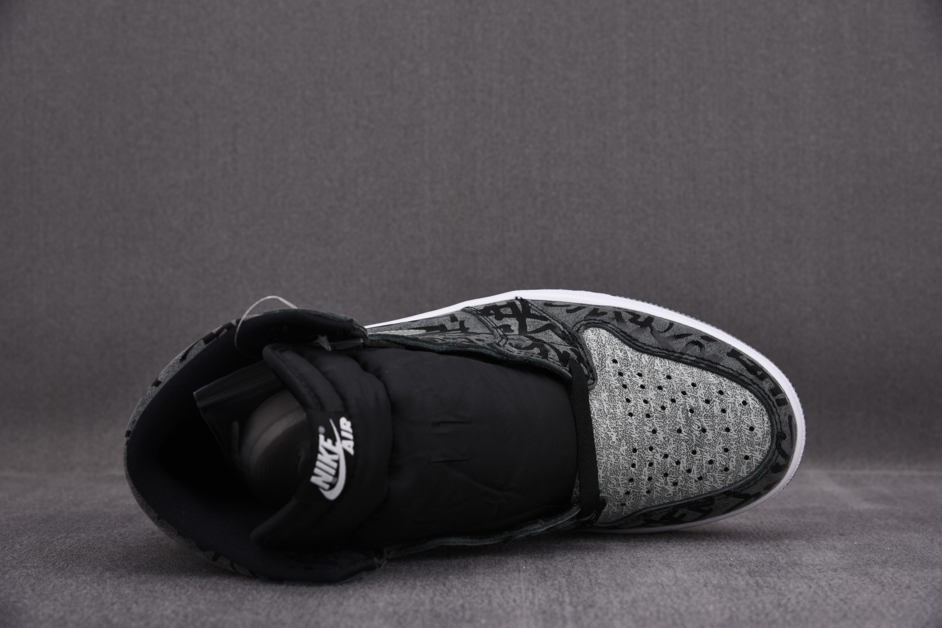 Jordan 1 Retro High OG Rebellionaire