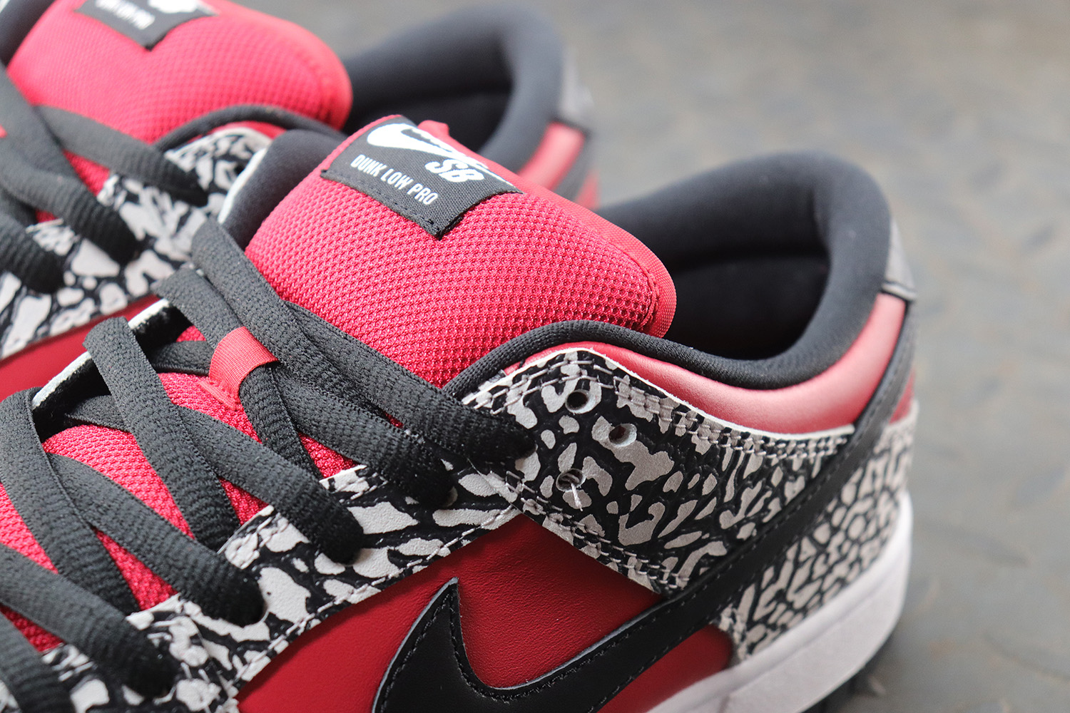 Nike Dunk SB Low Supreme Red Cement