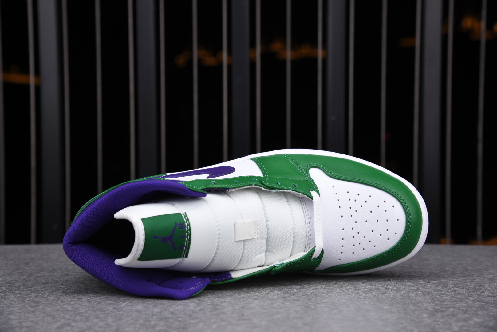 Jordan 1 Mid Incredible Hulk