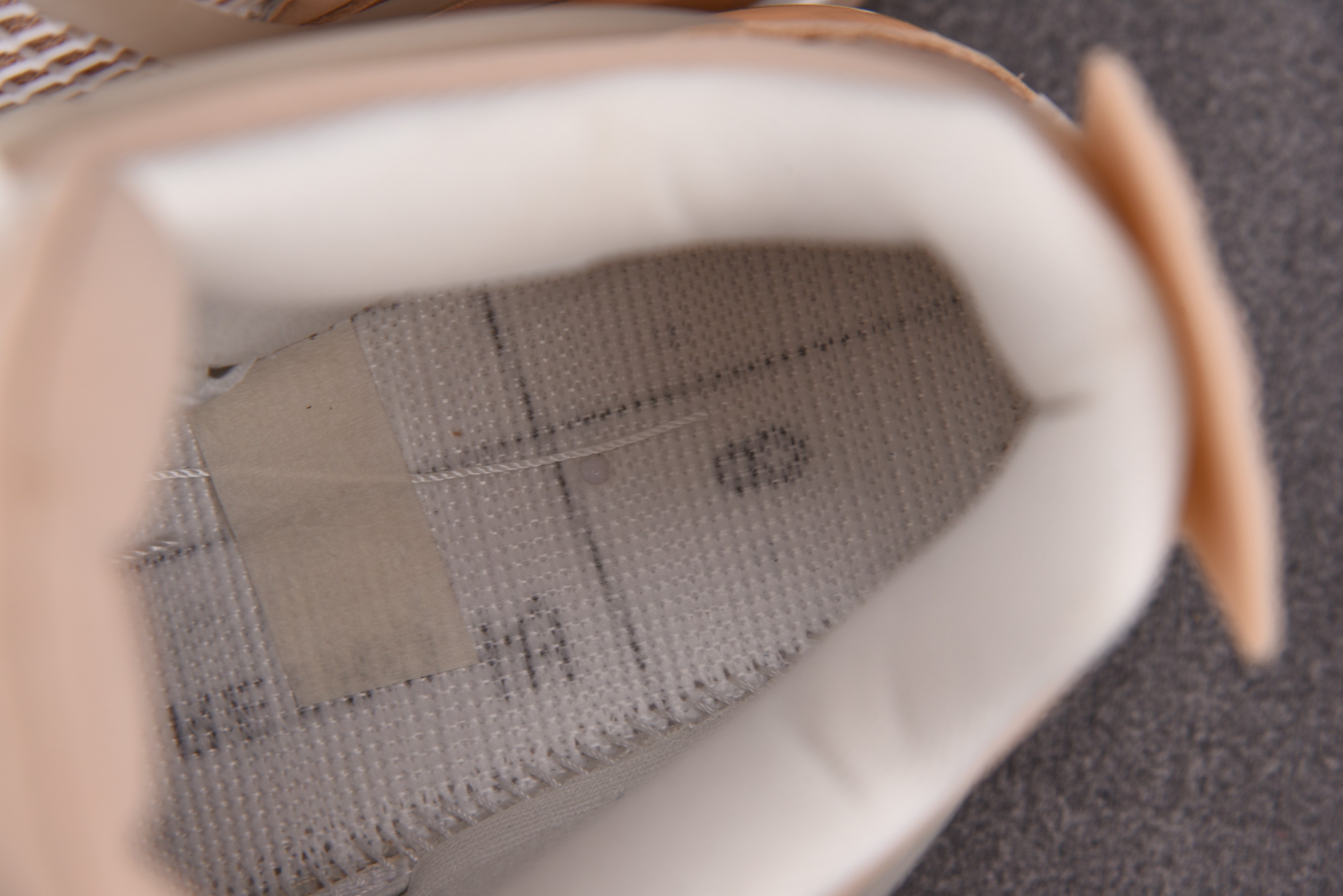 Jordan 4 Retro Shimmer (Women Size!!)