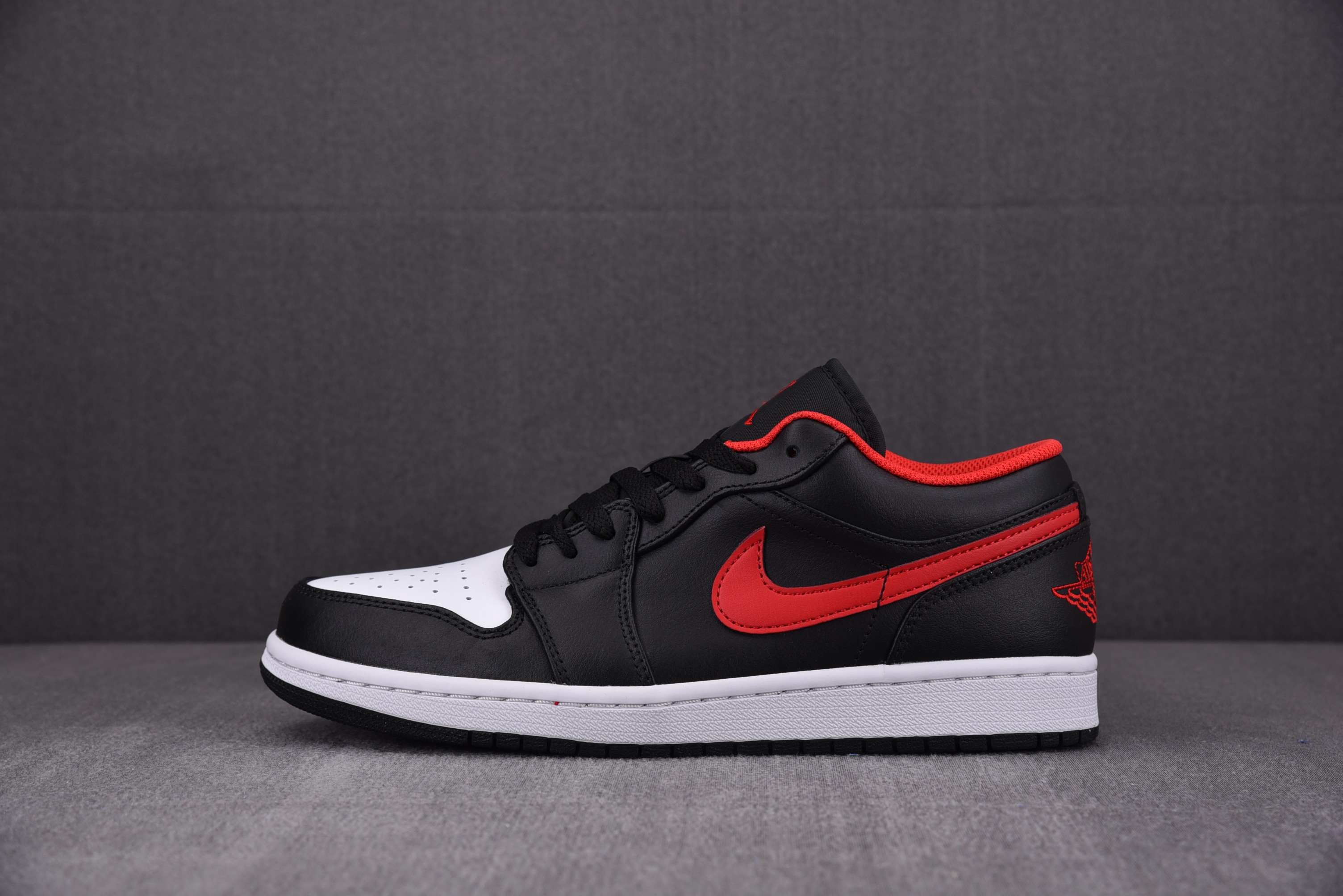 Jordan 1 Low White Toe