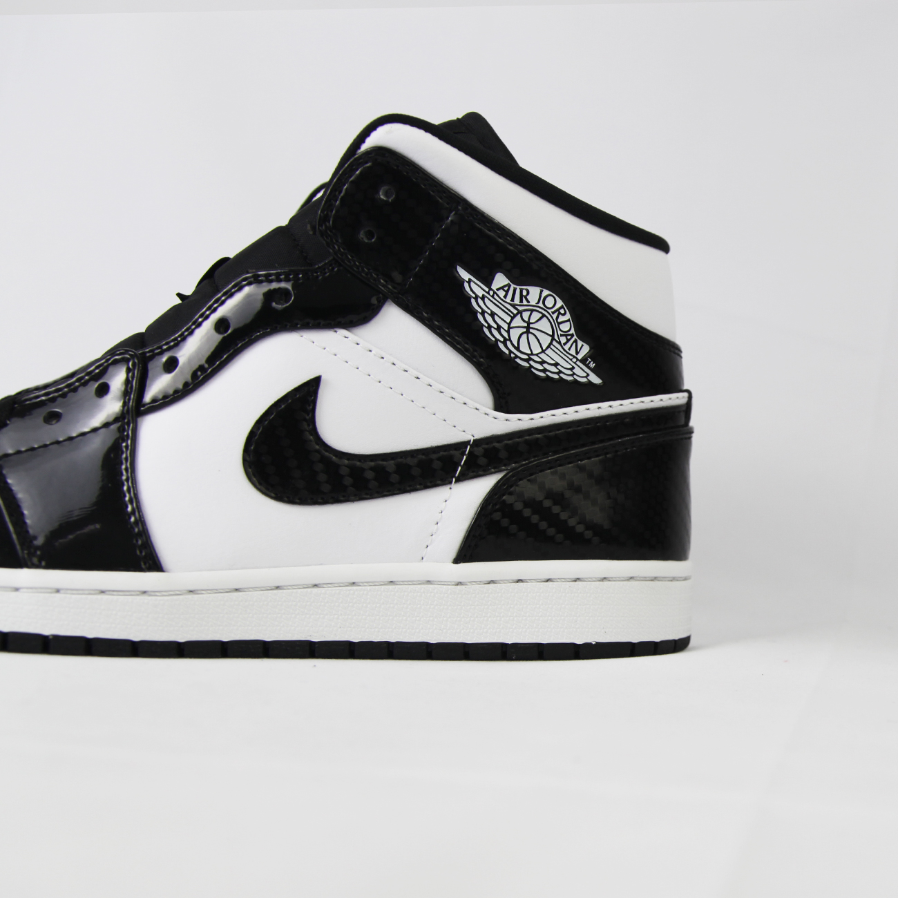 Jordan 1 Mid Carbon Fiber