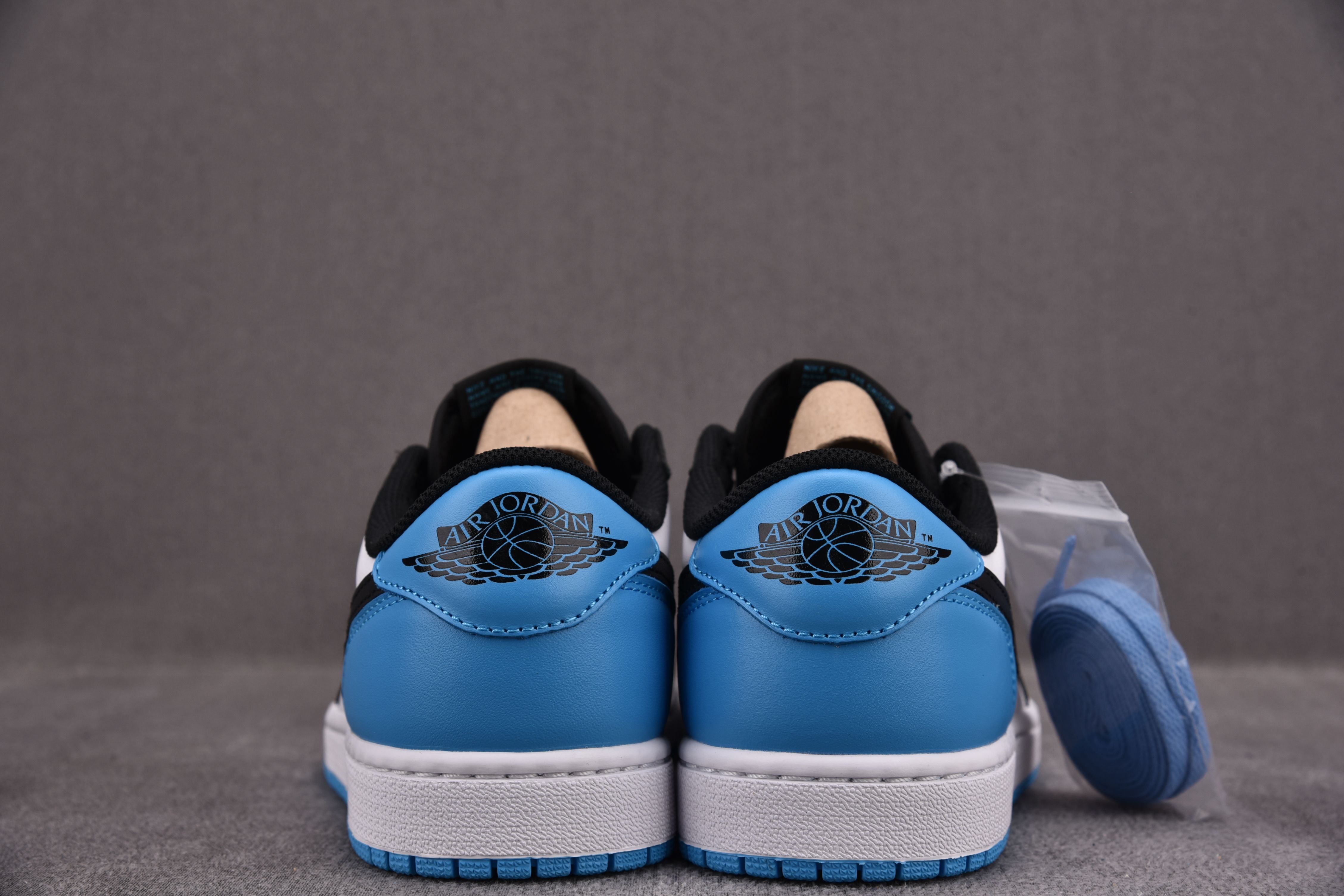 Jordan 1 Retro Low OG UNC