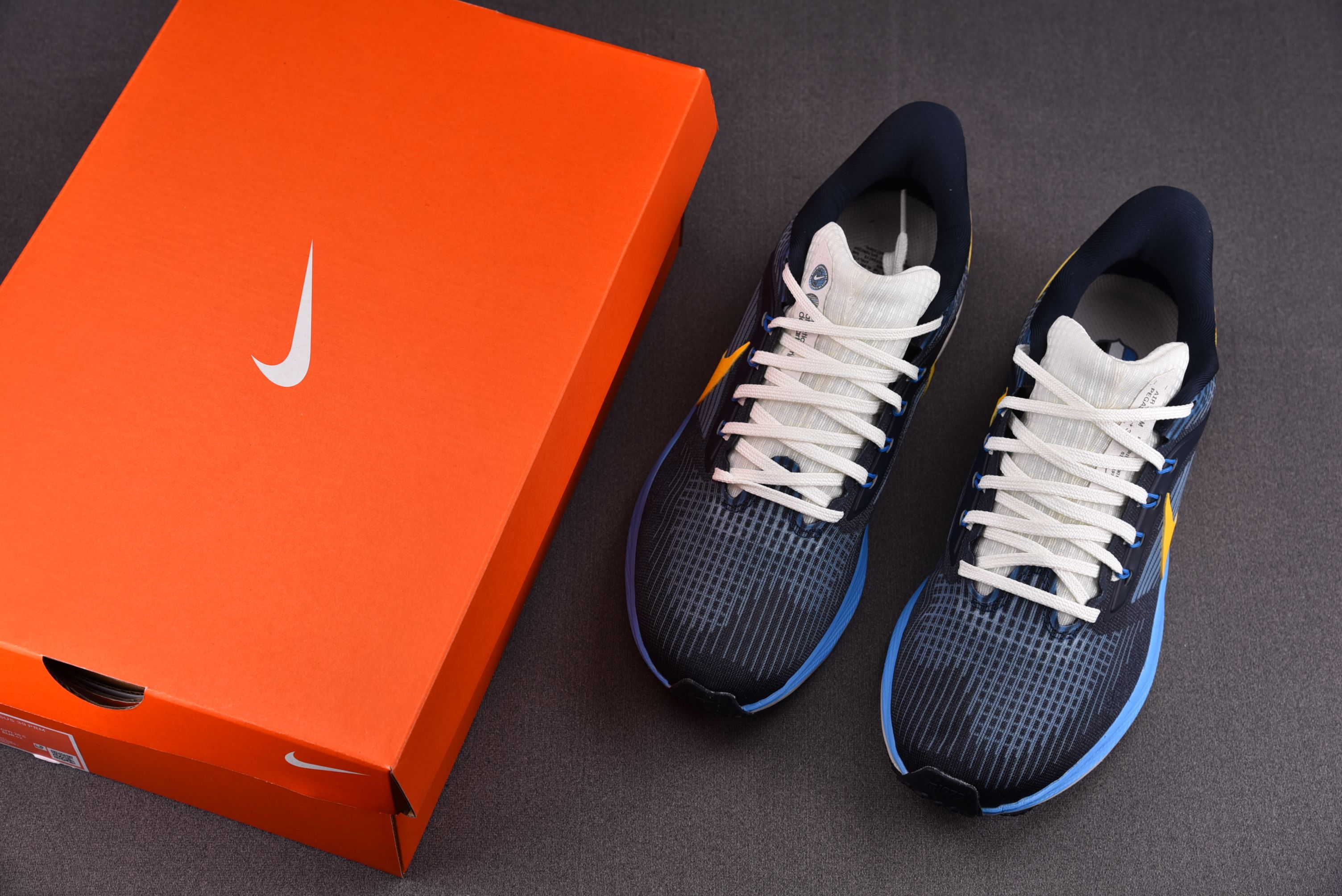 Nike Air Zoom Pegasus 39 Premium Obsidian Yellow