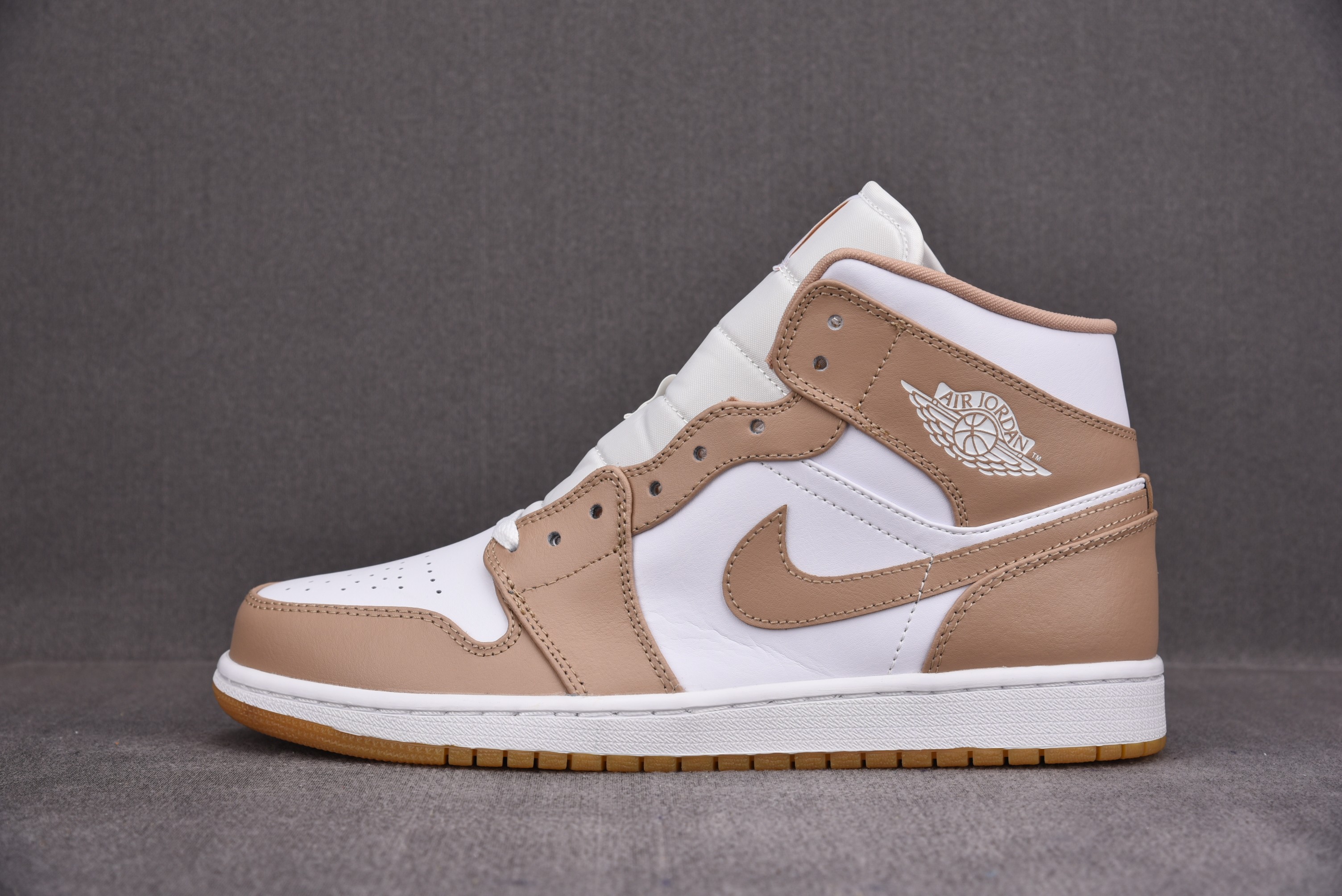 Jordan 1 Mid Tan Gum