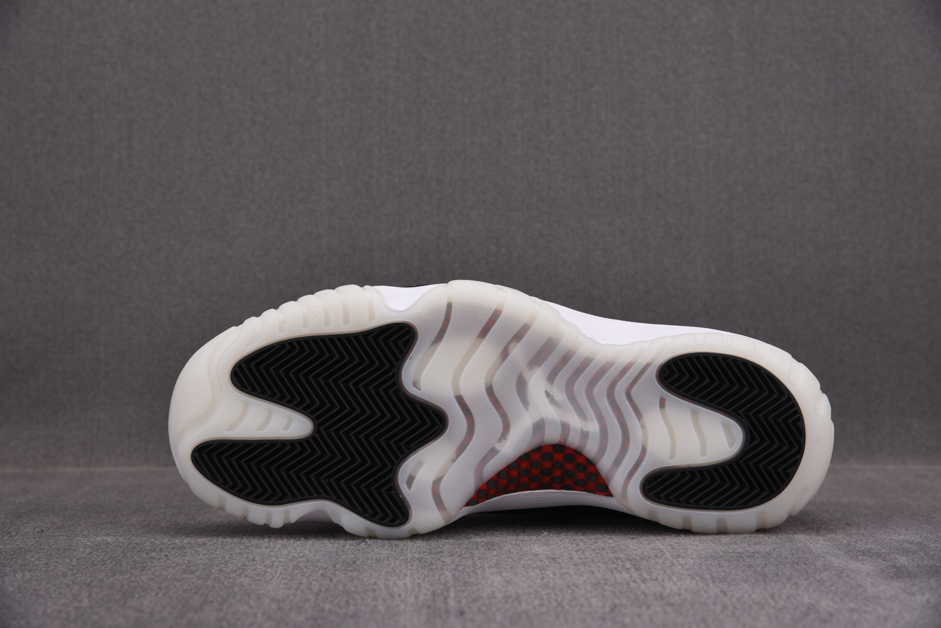 Air Jordan 11 Low 72-10