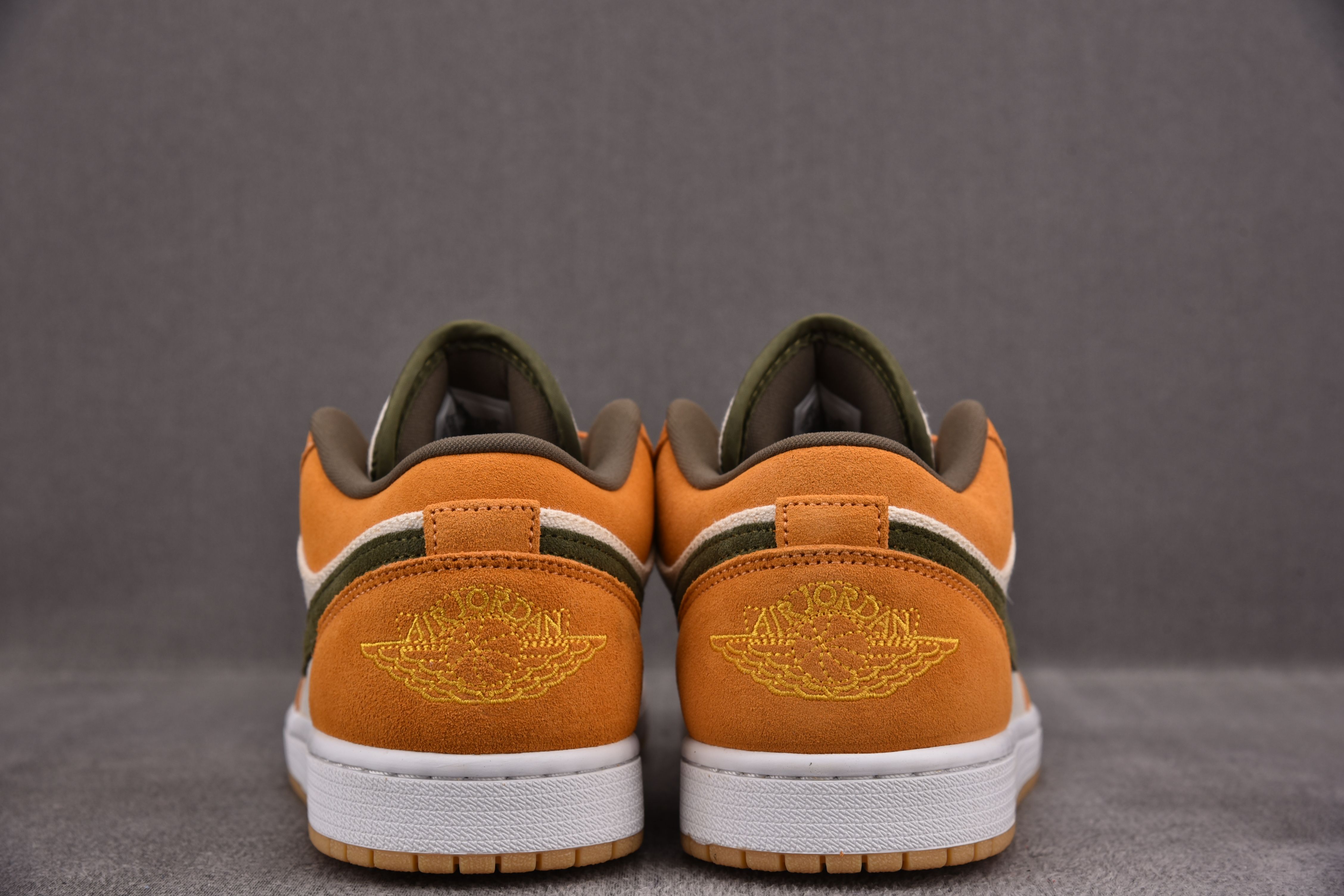 Jordan 1 Low SE Light Curry