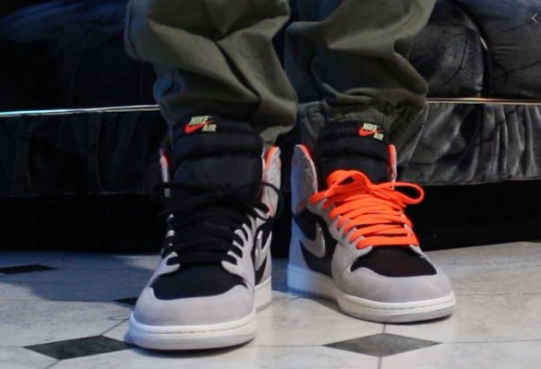 Jordan 1 Retro High Neutral Grey Hyper Crimson