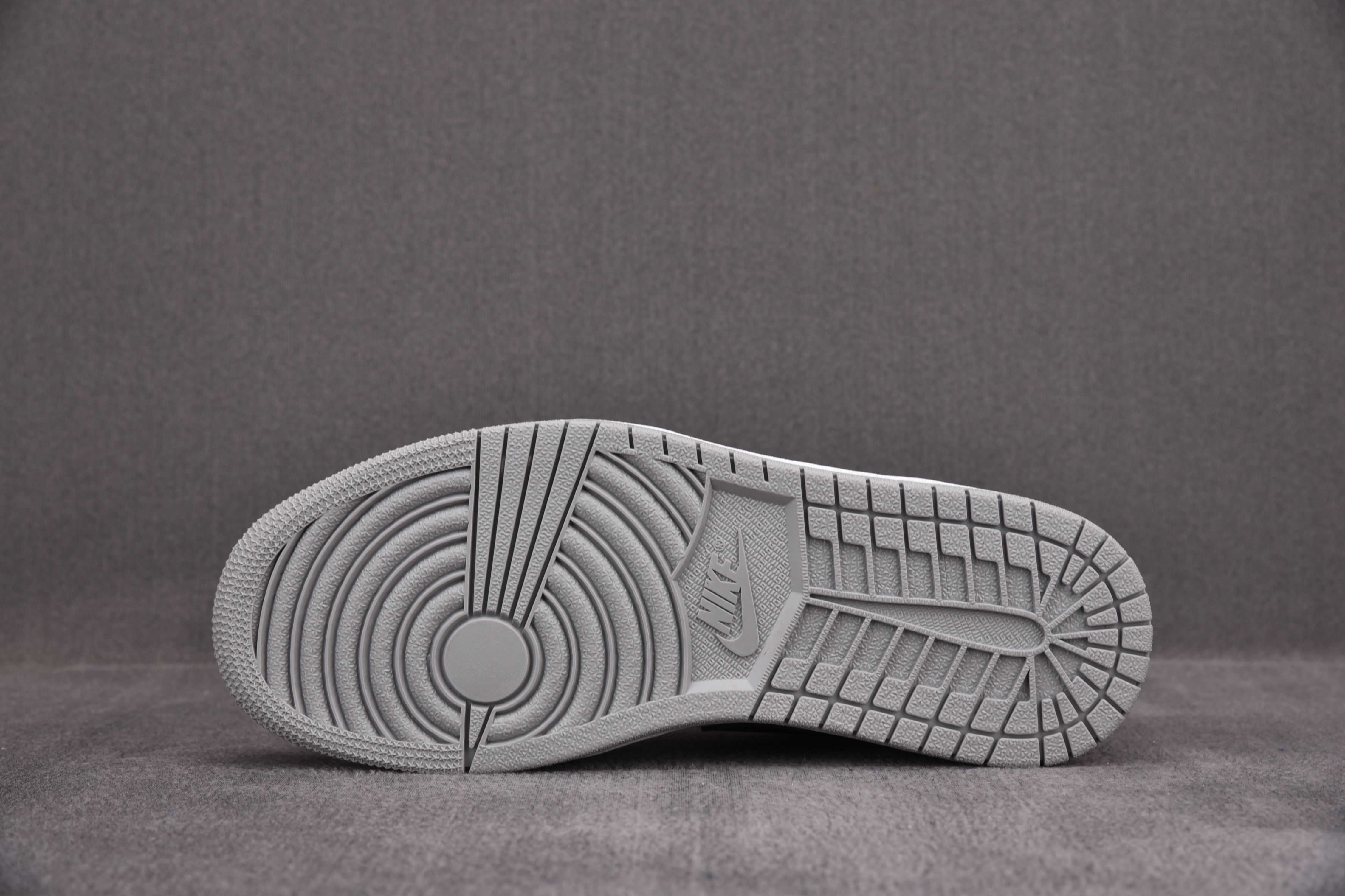 Jordan 1 Low Shadow Toe