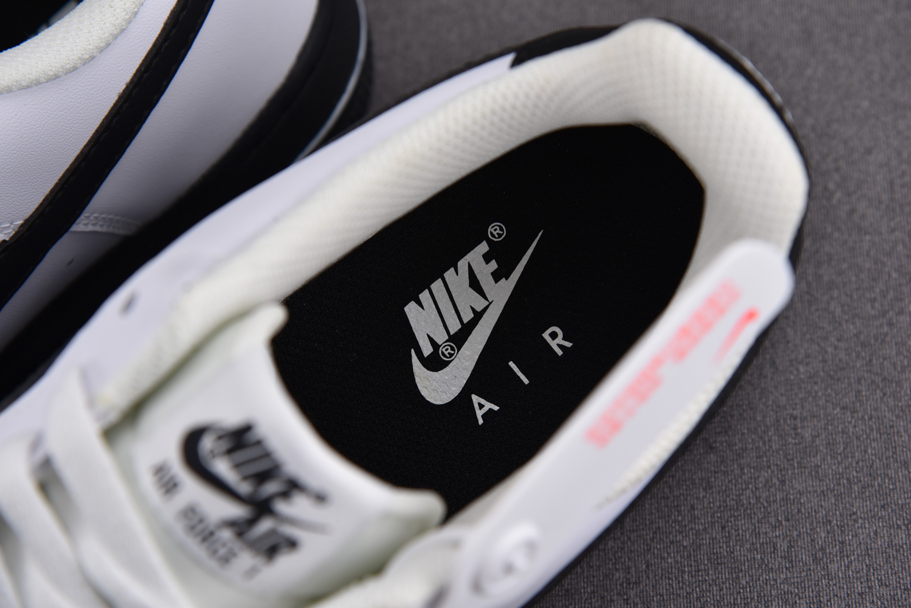 Nike Air Force 1 Low White Black Midsole