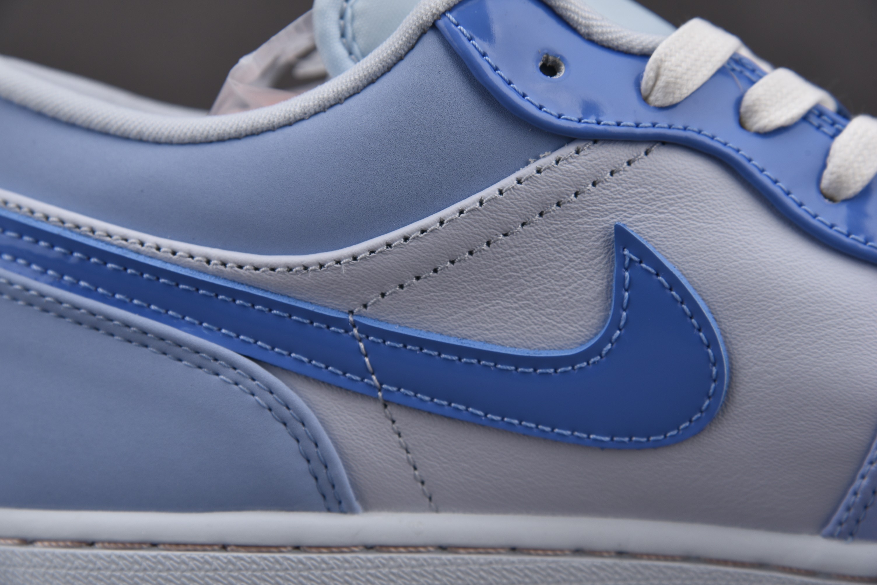 Jordan 1 Low SE Mighty Swooshers