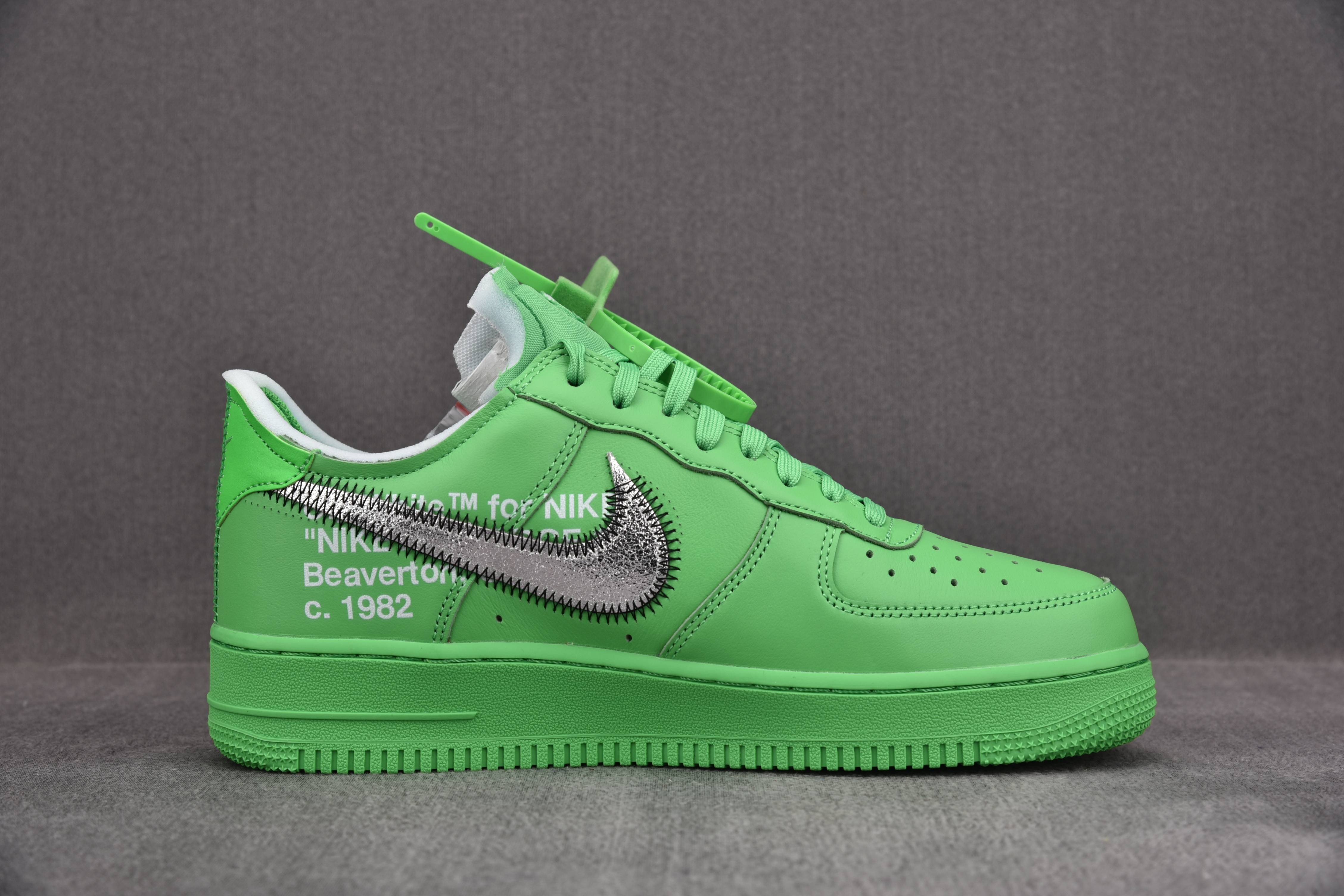 Nike Air Force 1 Low   Light Green Spark
