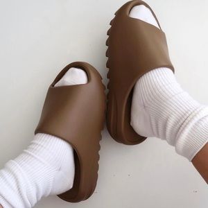 Yeezy Slide Core (One Size Smaller!!)