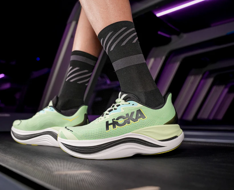 Hoka M SKYWARD X Luna Moth / Black