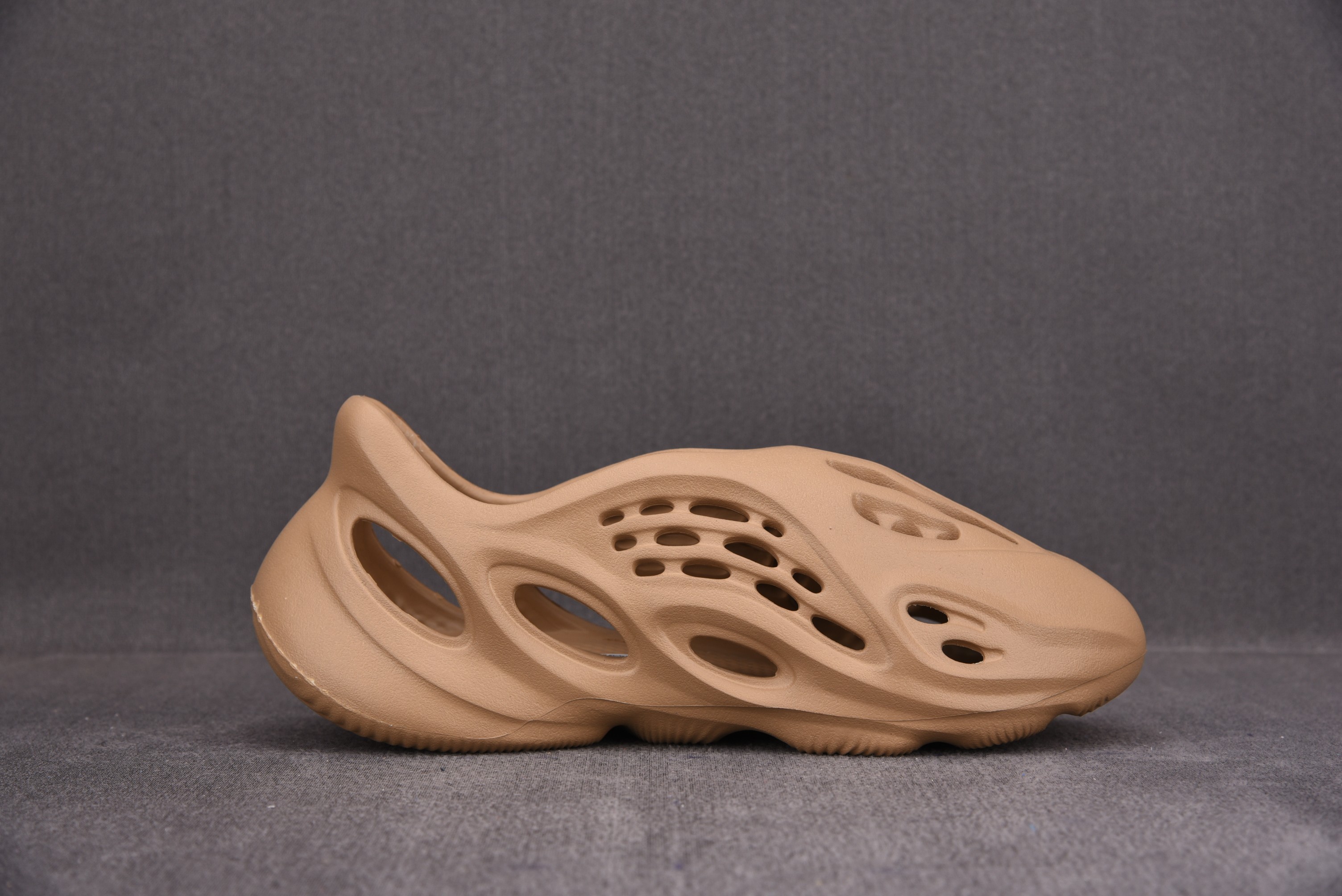 adidas Yeezy Foam RNNR Ochre (One Size Smaller!!)