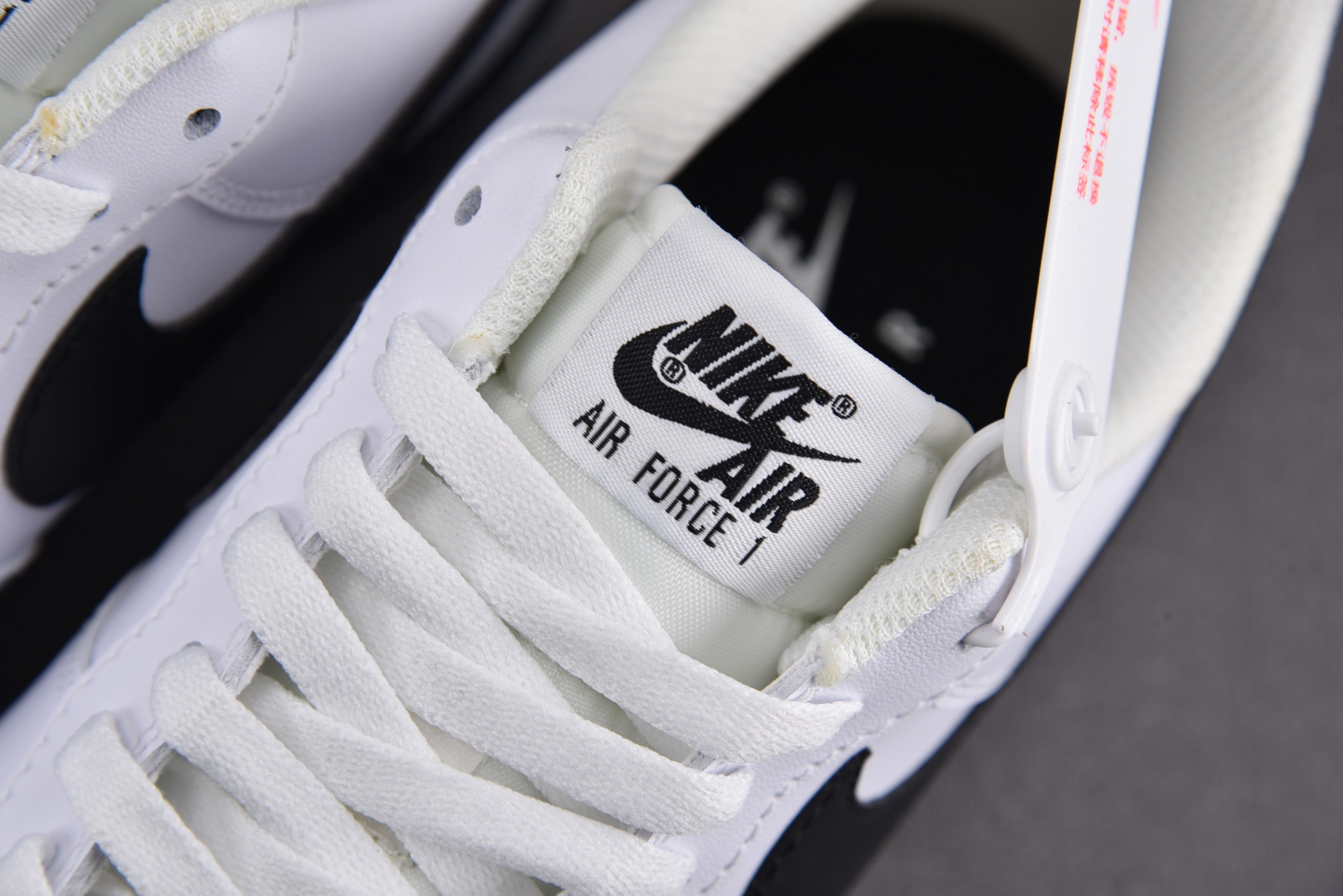 Nike Air Force 1 Low White Black Midsole