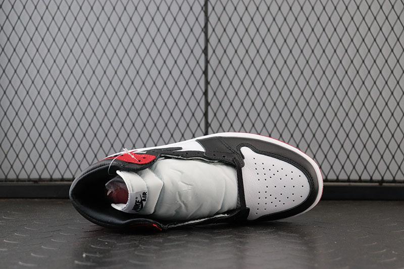 Jordan 1 Retro Black Toe(2016)