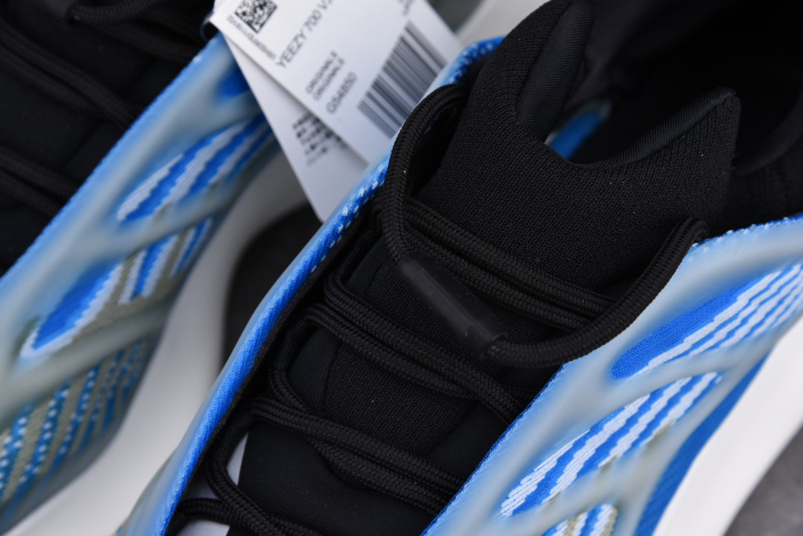 Yeezy 700 V3 Arzareth