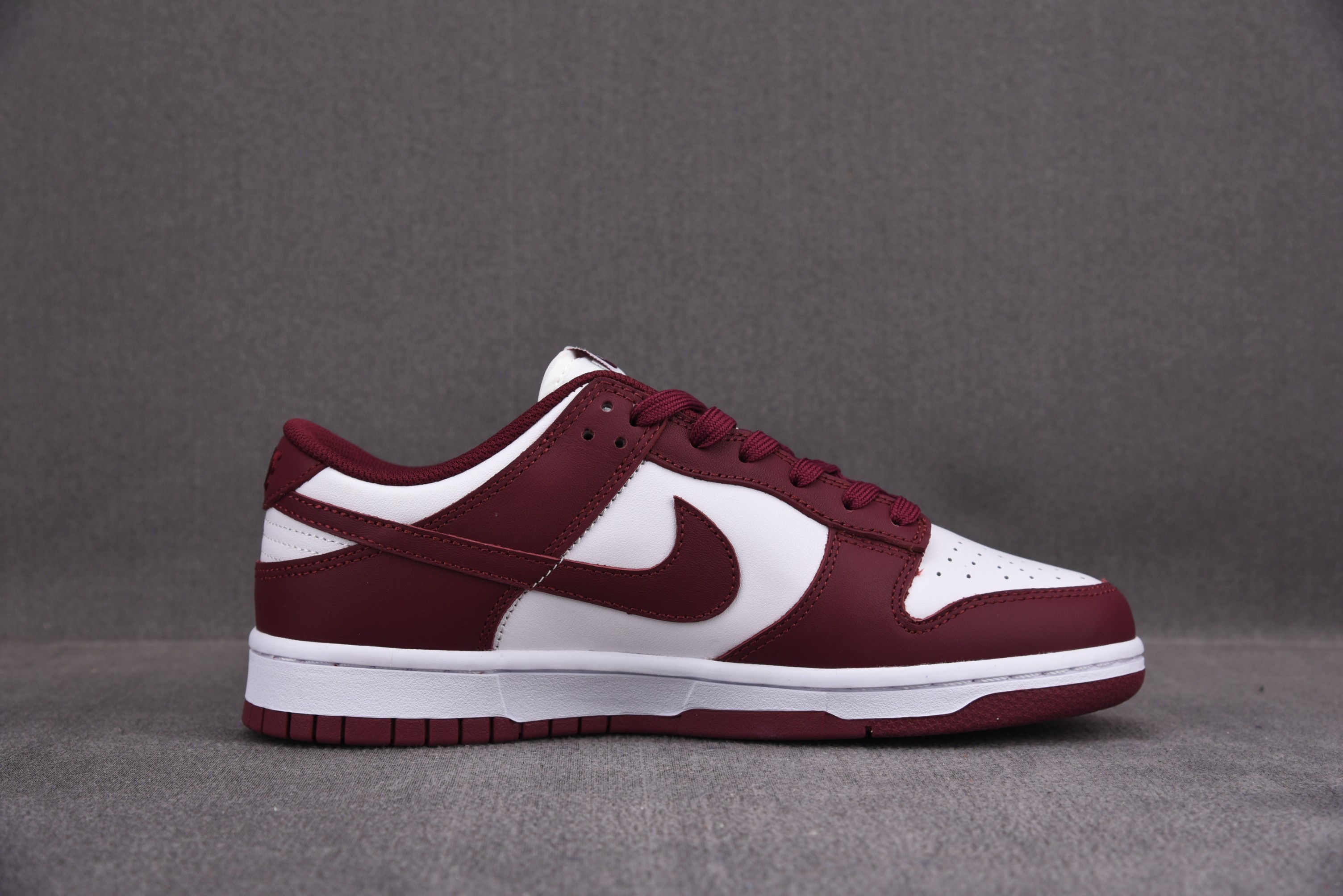 Nike Dunk Low Bordeaux (Women Size!!)