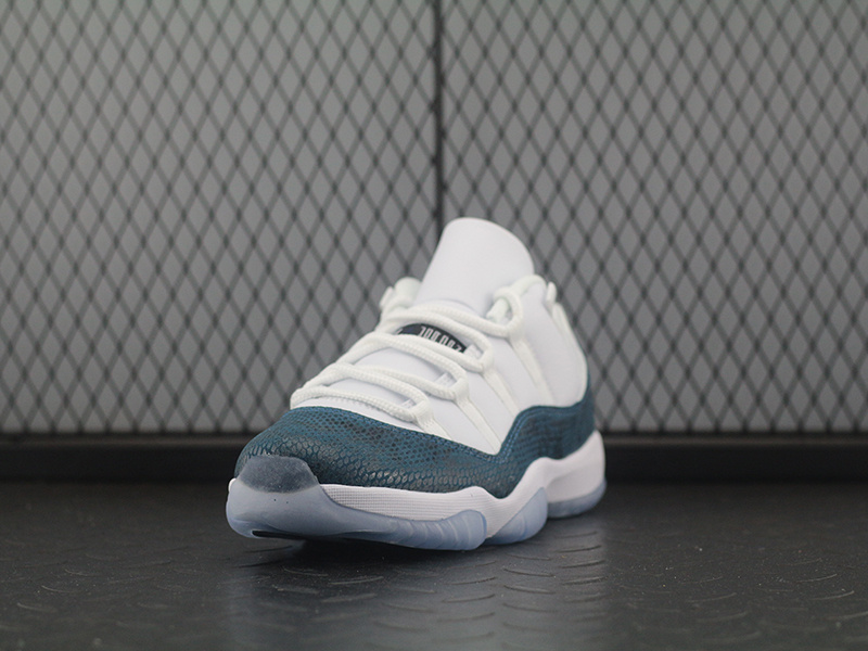 Jordan 11 Retro Low LE Blue Snakeskin