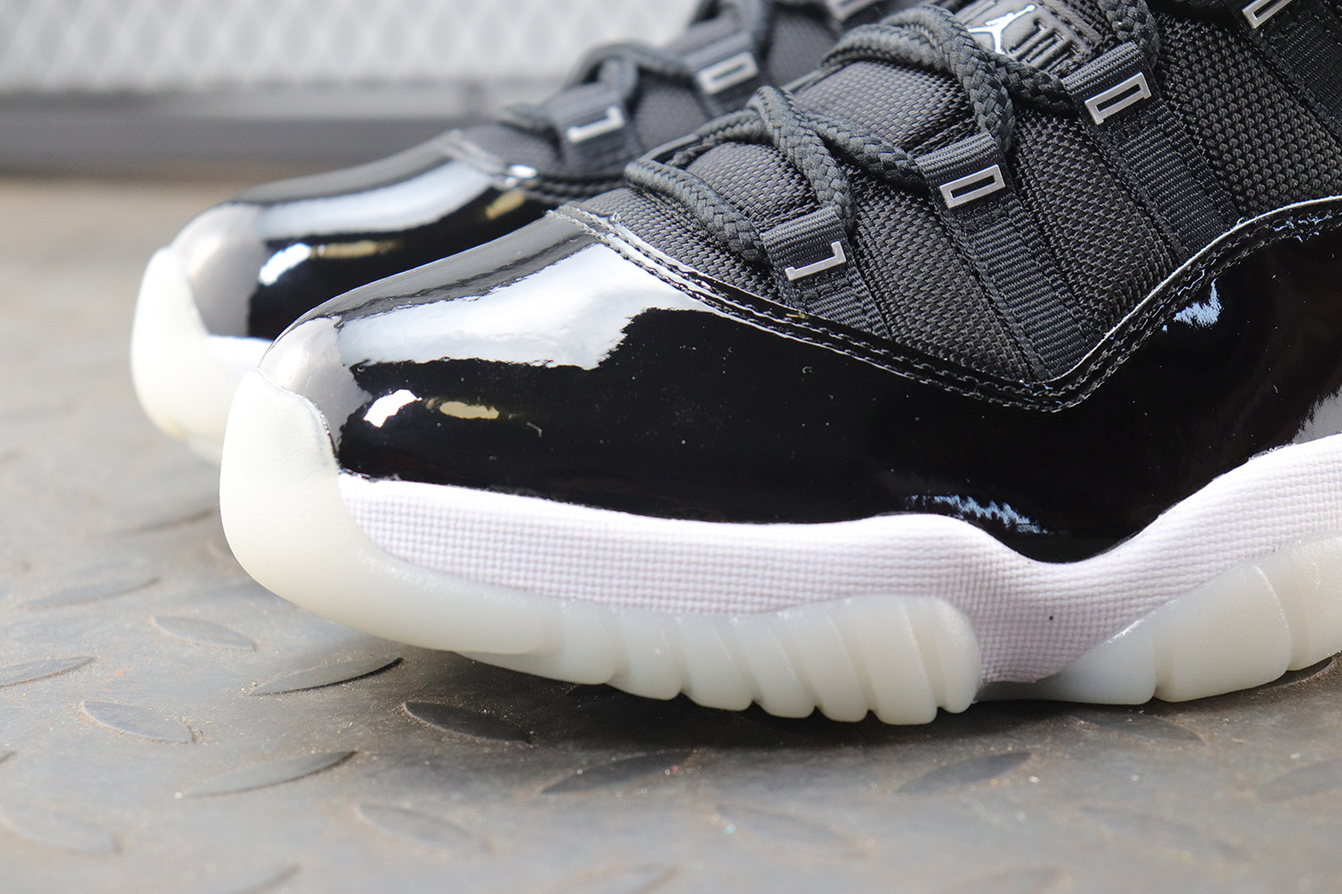 Jordan 11 Retro Black Clear/Jubilee
