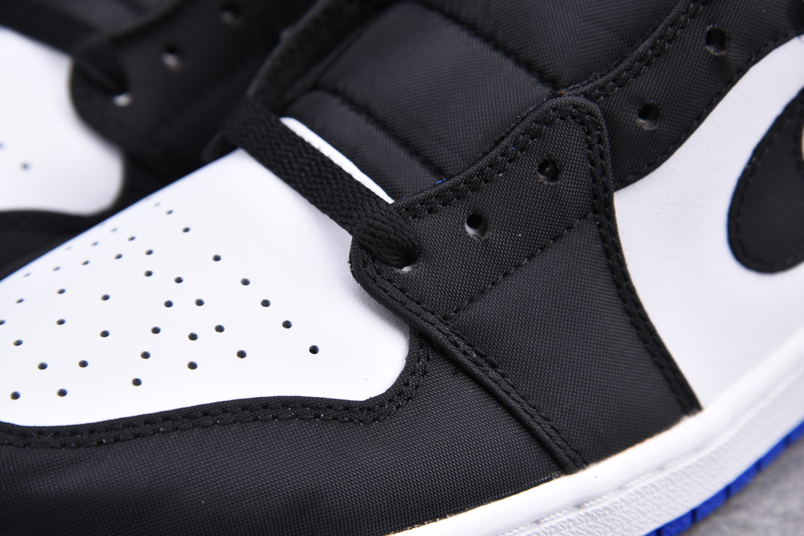 Jordan 1 Mid SE Union Royal