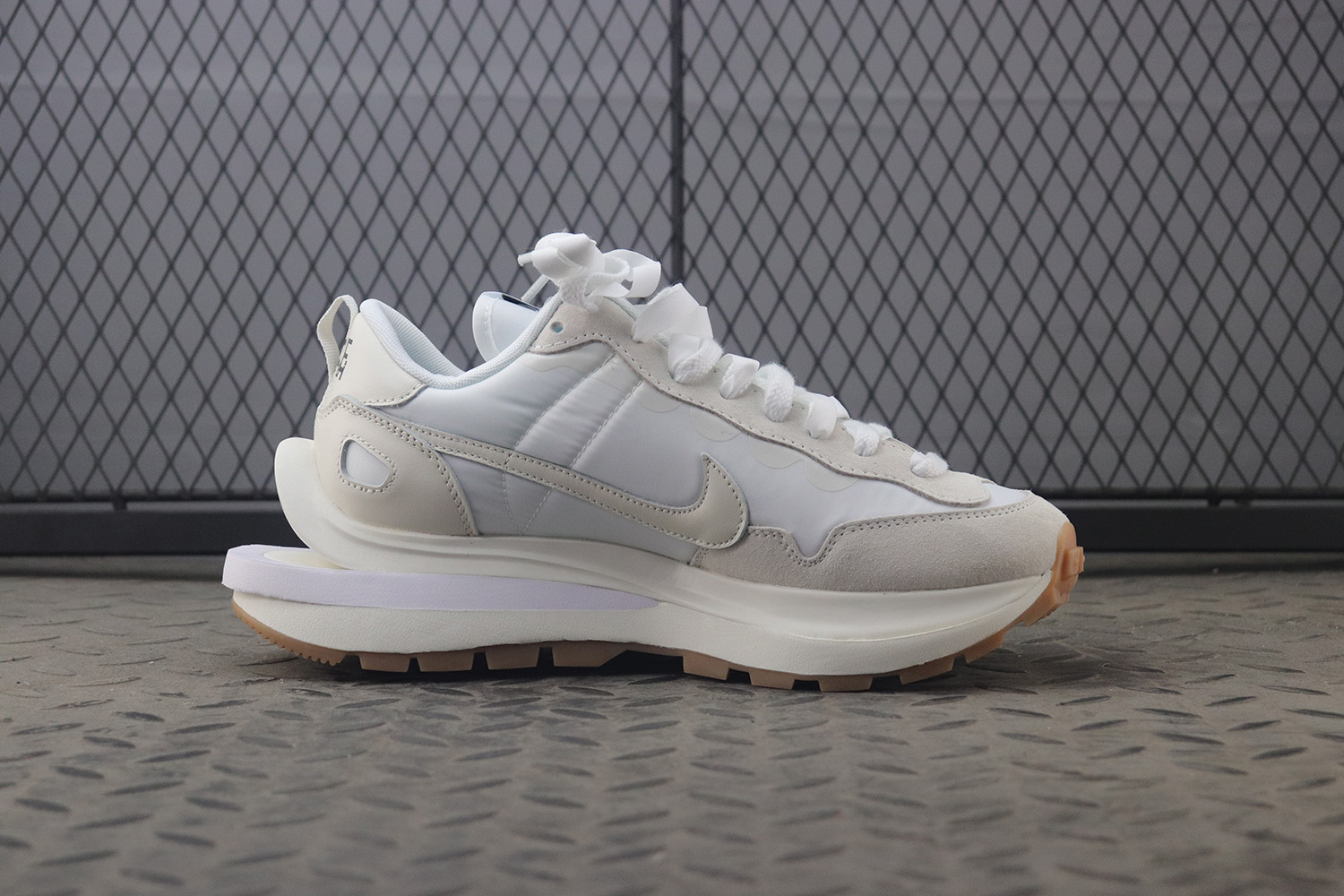 Nike Vaporwaffle Sacai Sail Gum
