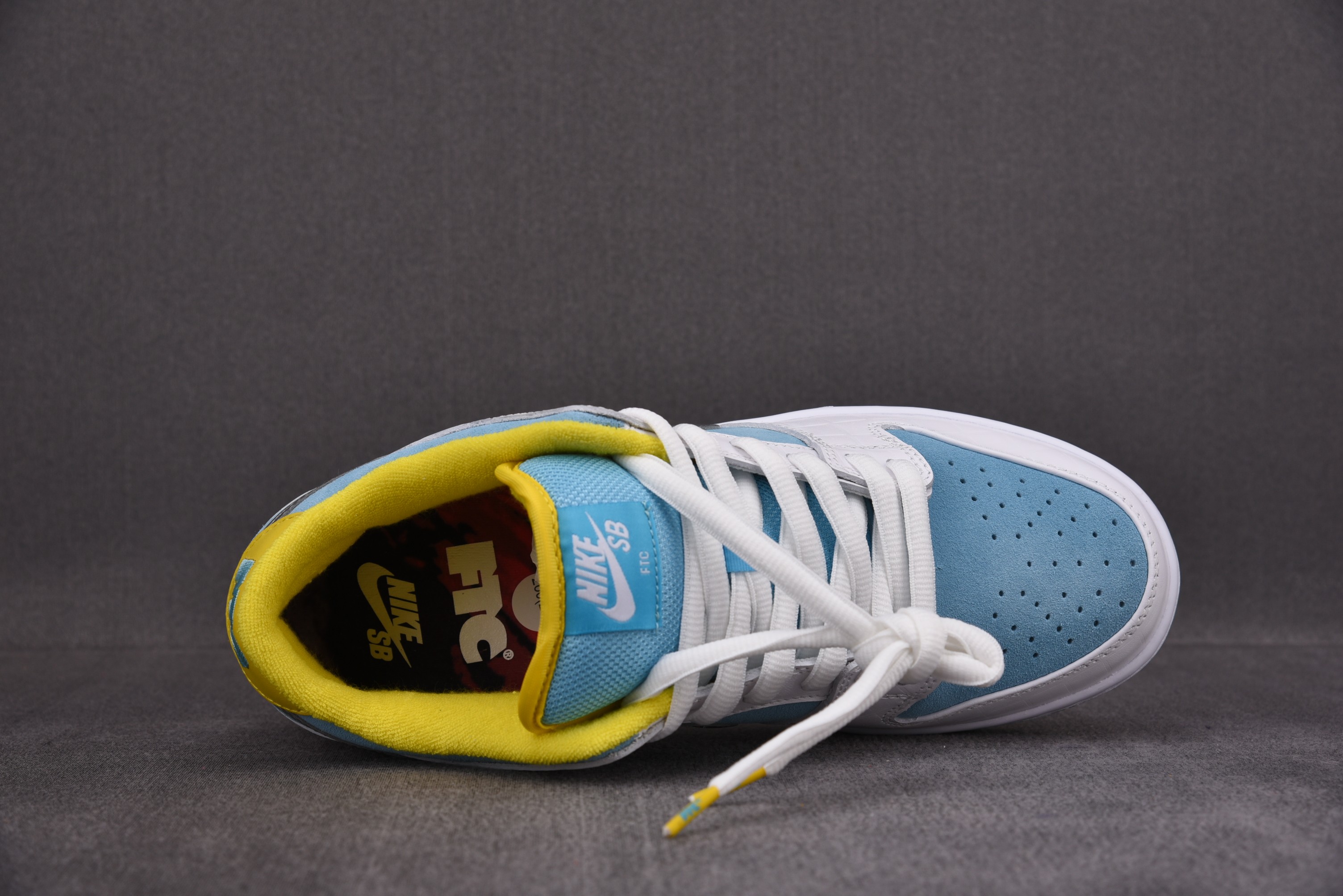 Nike SB Dunk Low Pro FTC Lagoon Pulse