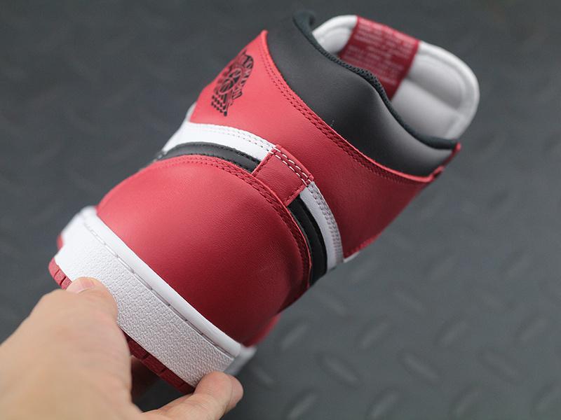 Jordan 1 Retro Chicago