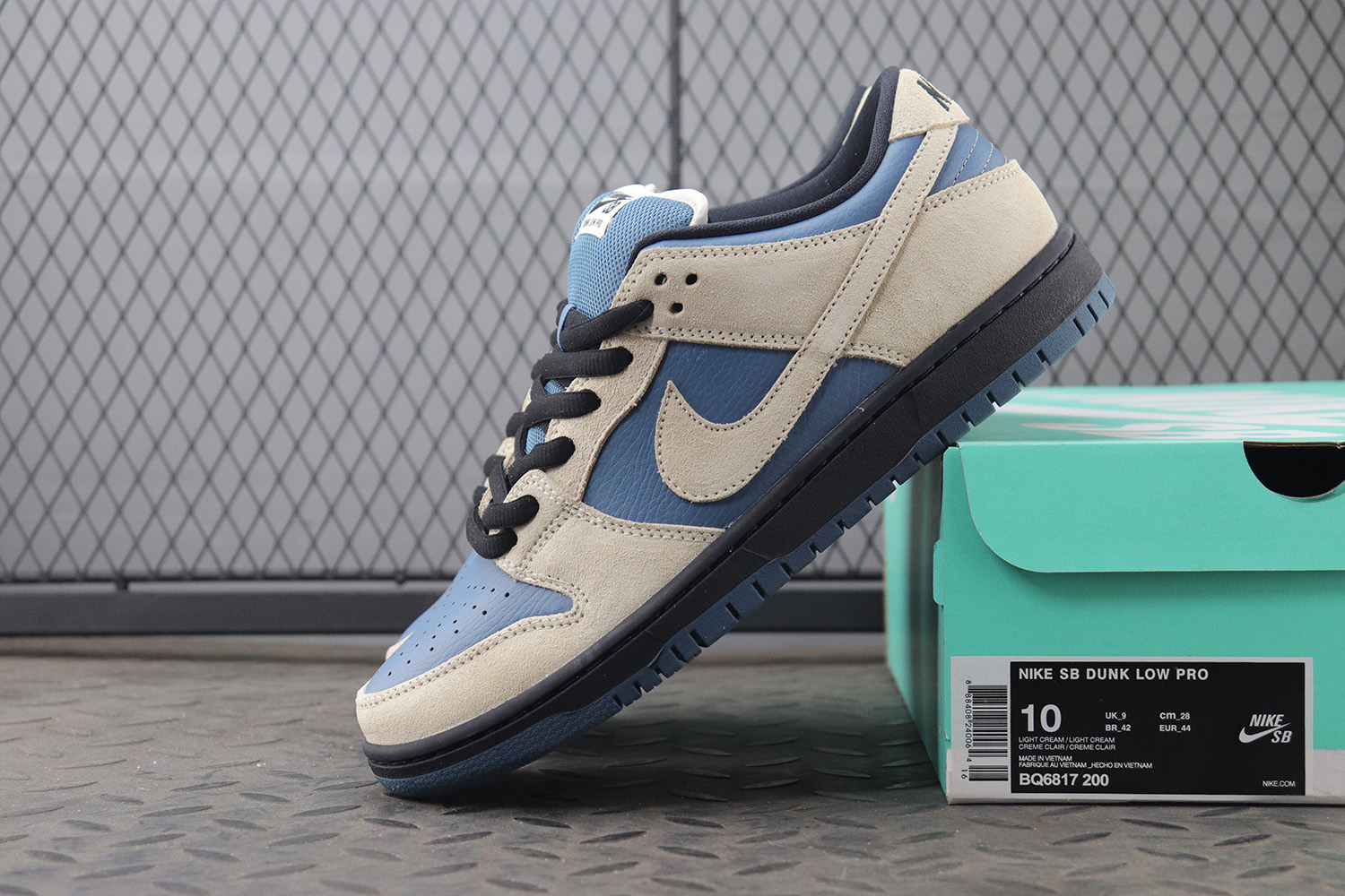 Nike SB Dunk Low Pro Thunderstorm