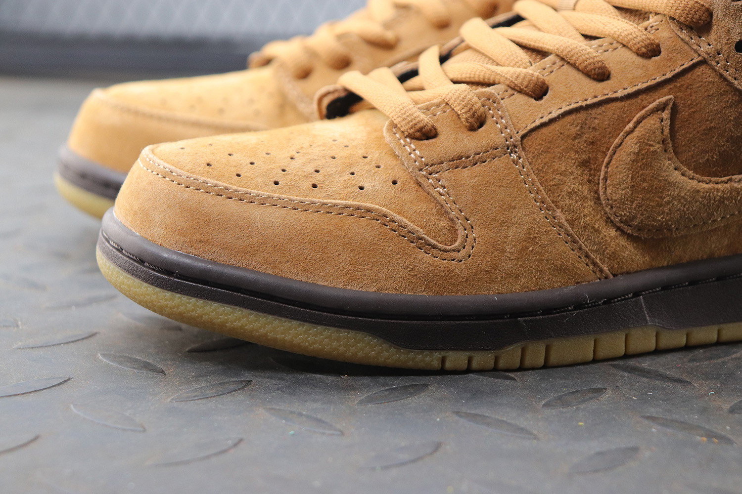 Nike SB Dunk Low Wheat Mocha