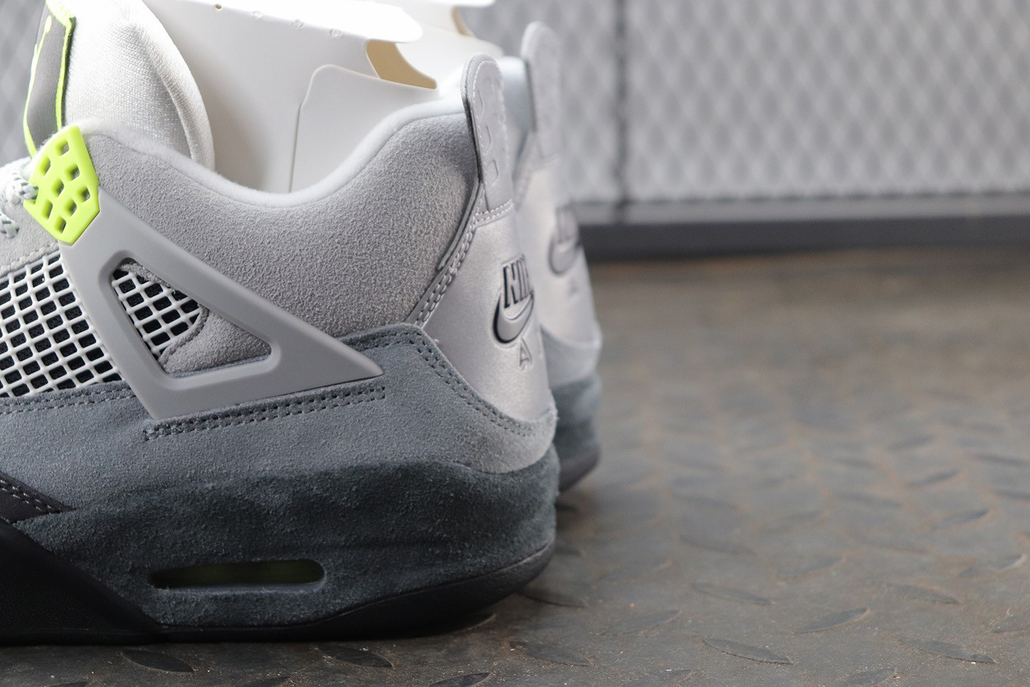 Jordan 4 Retro SE 95 Neon