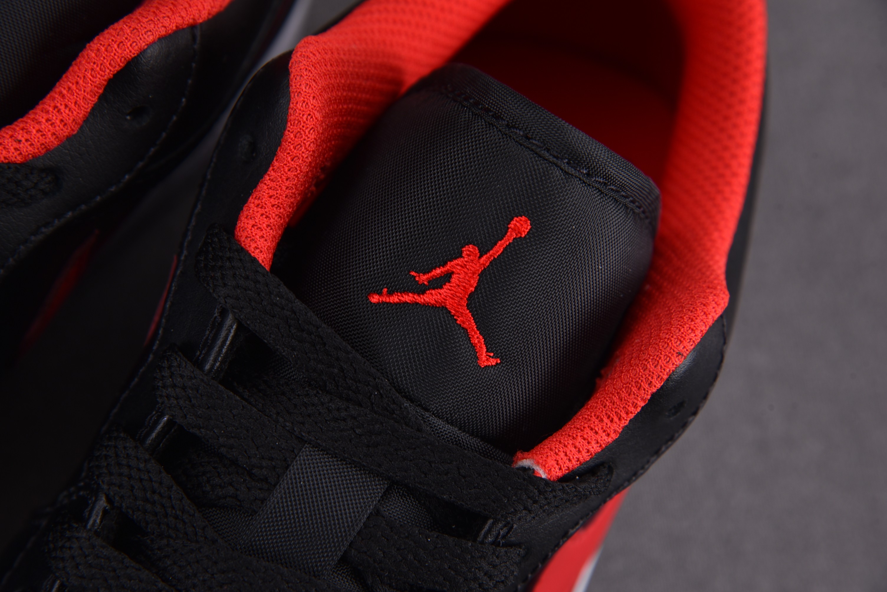 Jordan 1 Low White Toe