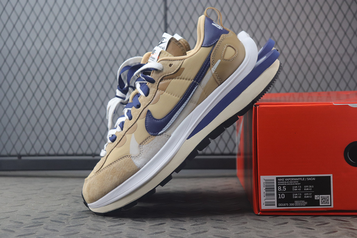 Nike Vaporwaffle sacai Sesame Blue Void