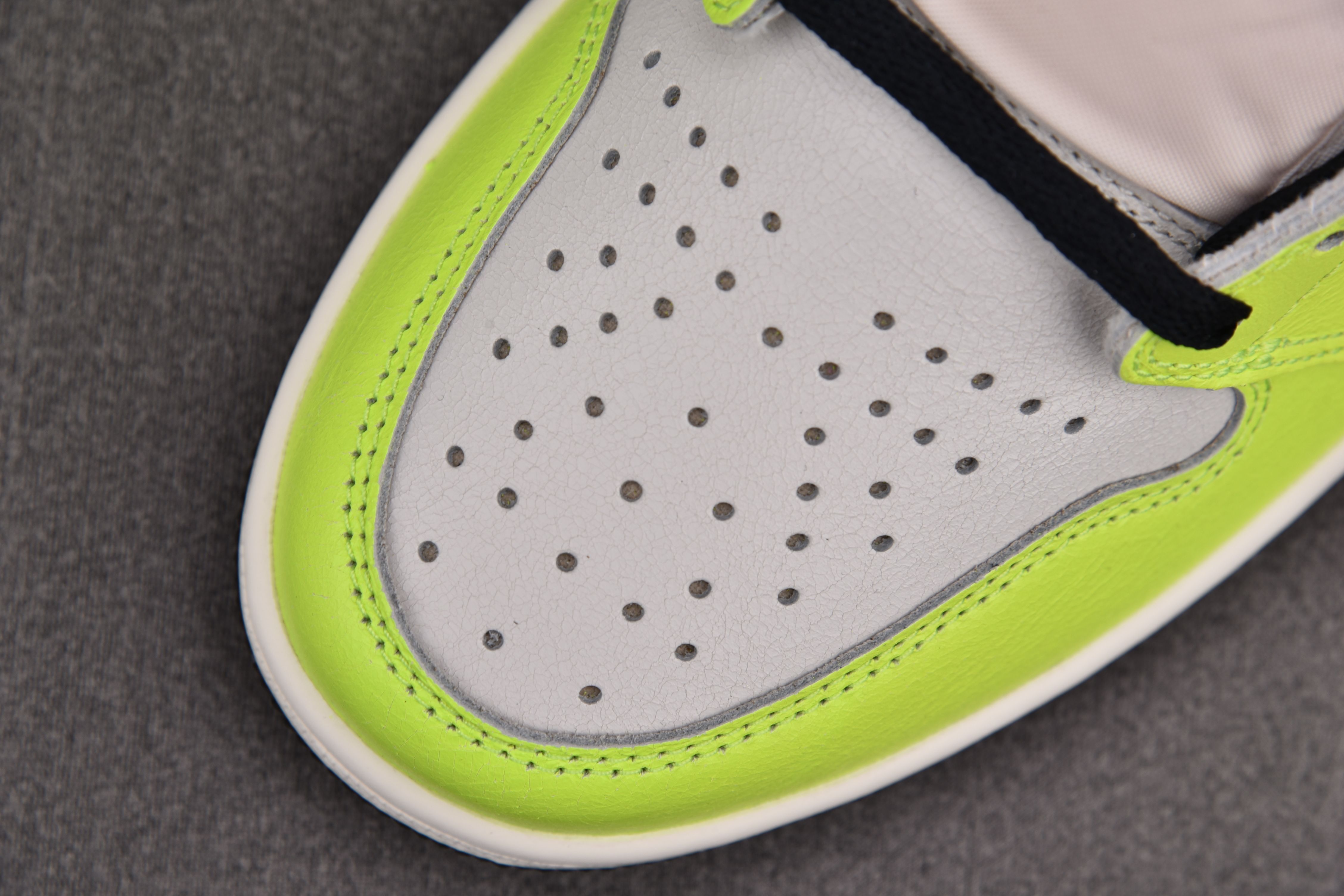 Jordan 1 High OG Visionaire